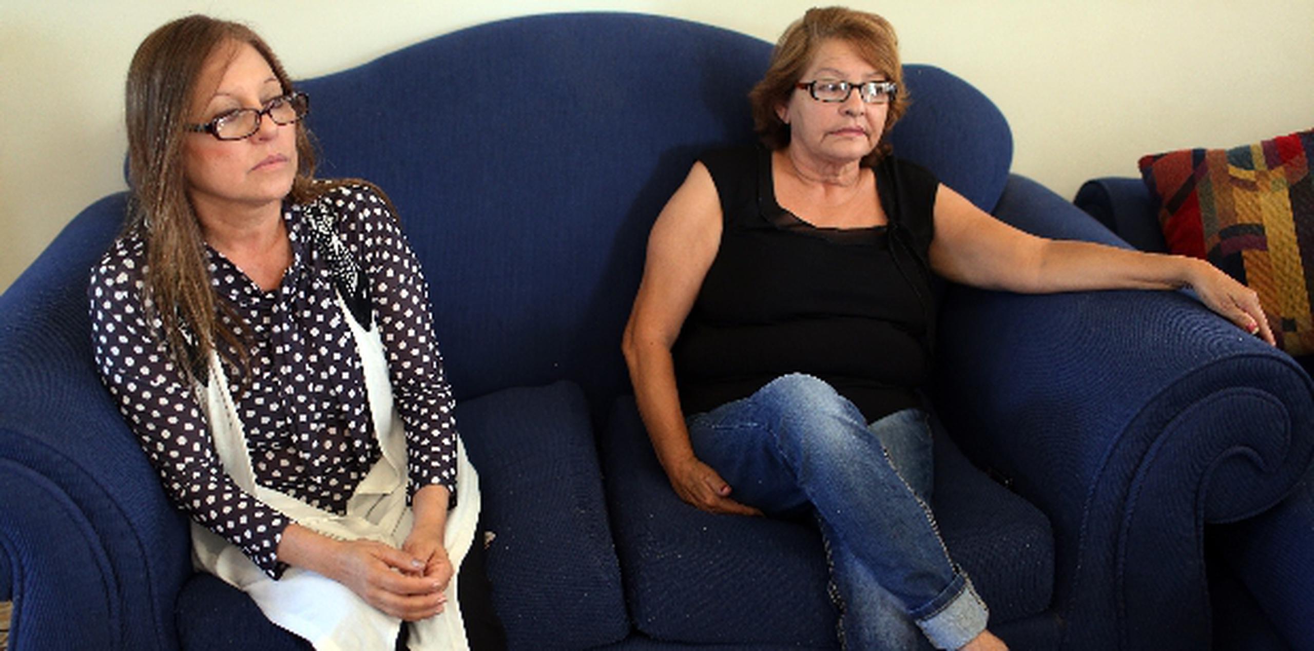 Bernardina y Teresa Rodríguez,  tías de  Lazaney, lamentan inmensamente que su sobrino no completara sus planes al retirarse de las Fuerzas Armadas.  &nbsp;(JORGE.RAMIREZ@GFRMEDIA.COM)