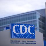 CDC recomiendan eliminar la cuarentena para personas en contacto con contagiados