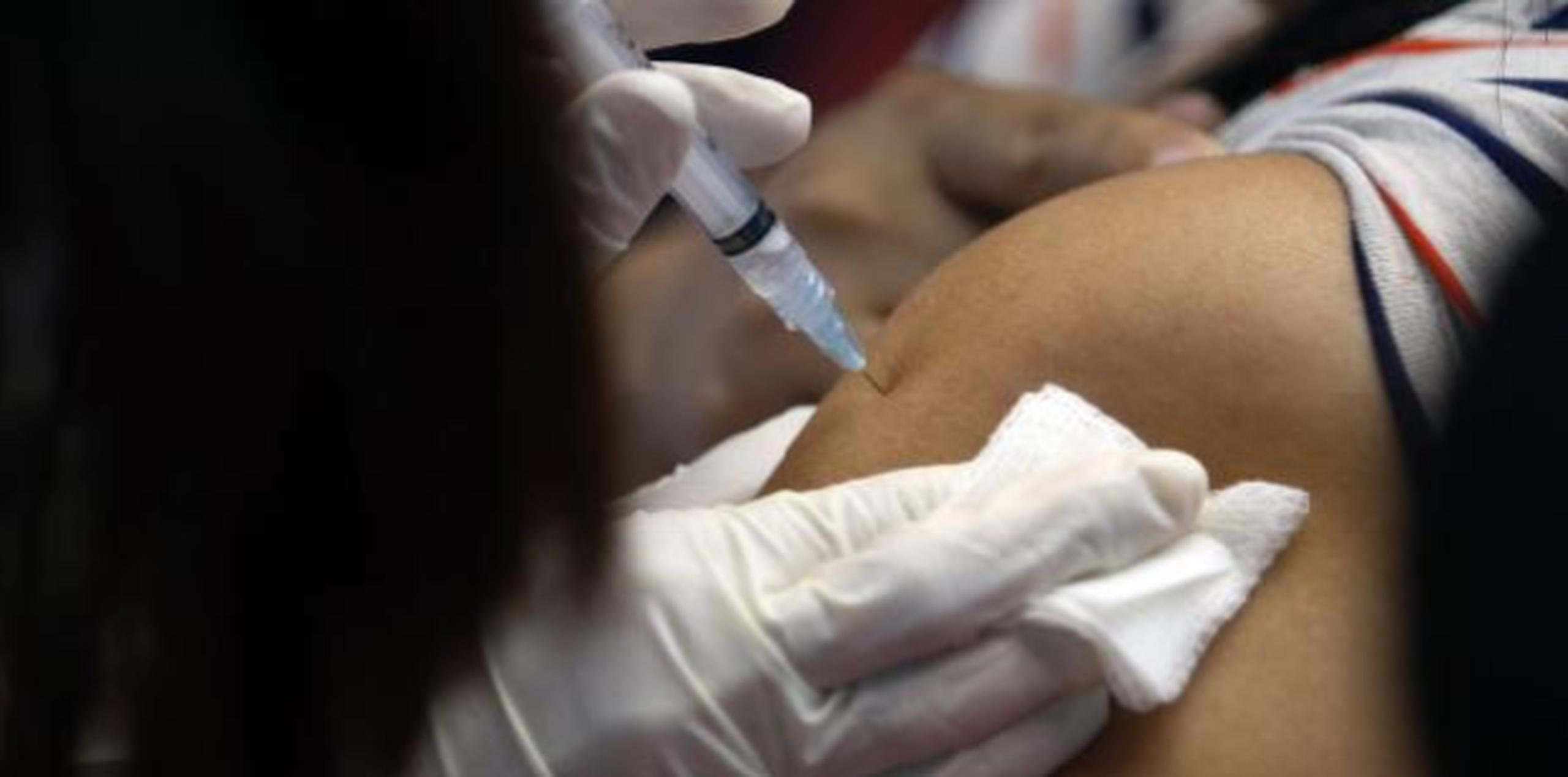 La vacunación es la manera idónea de prevenir el contagio. (Archivo)
