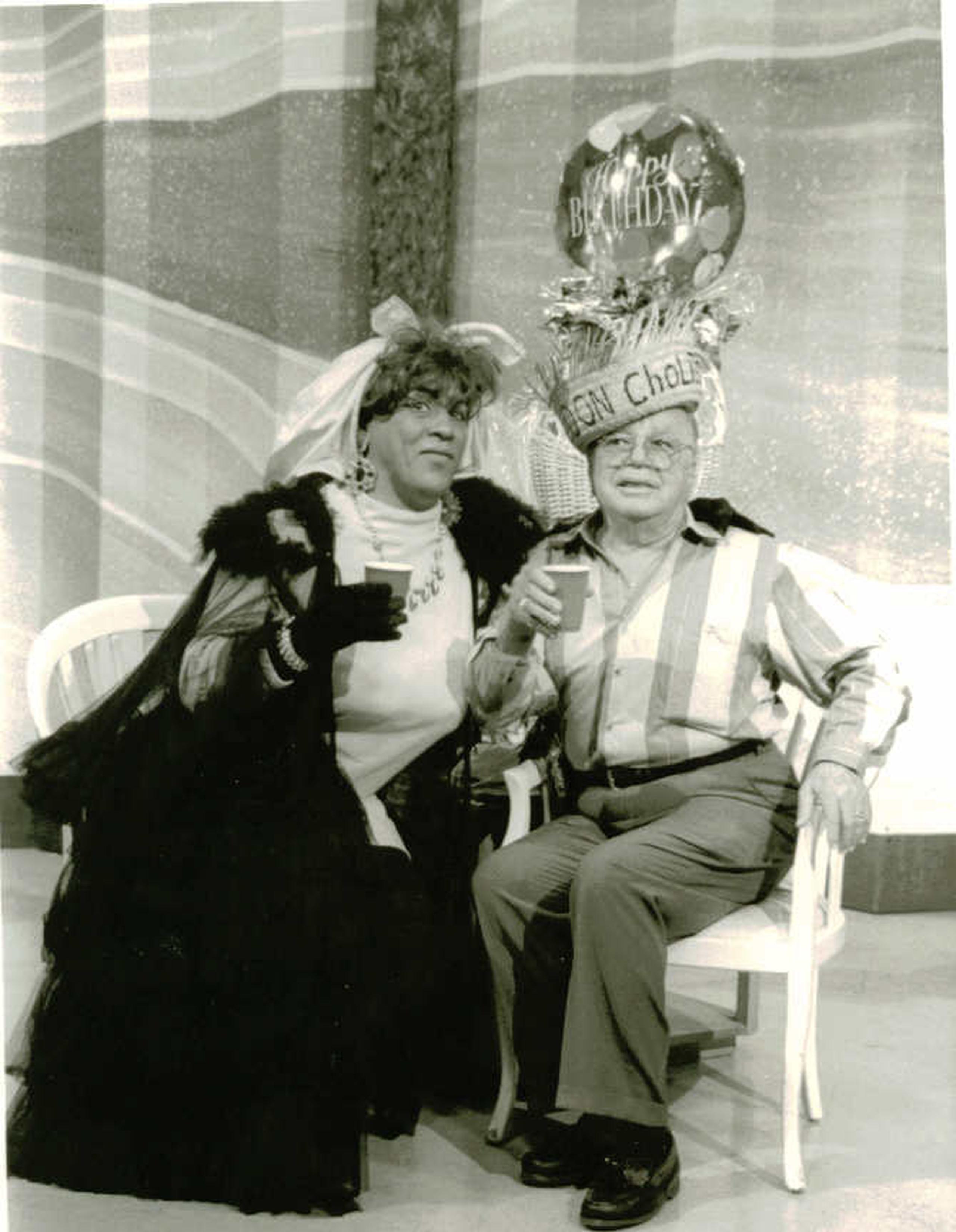 Víctor Alicea y José Miguel Agrelot fueron dos de los comediantes que utilizaron muchas de las frases creadas por Carmen Andino. (Suministrada)