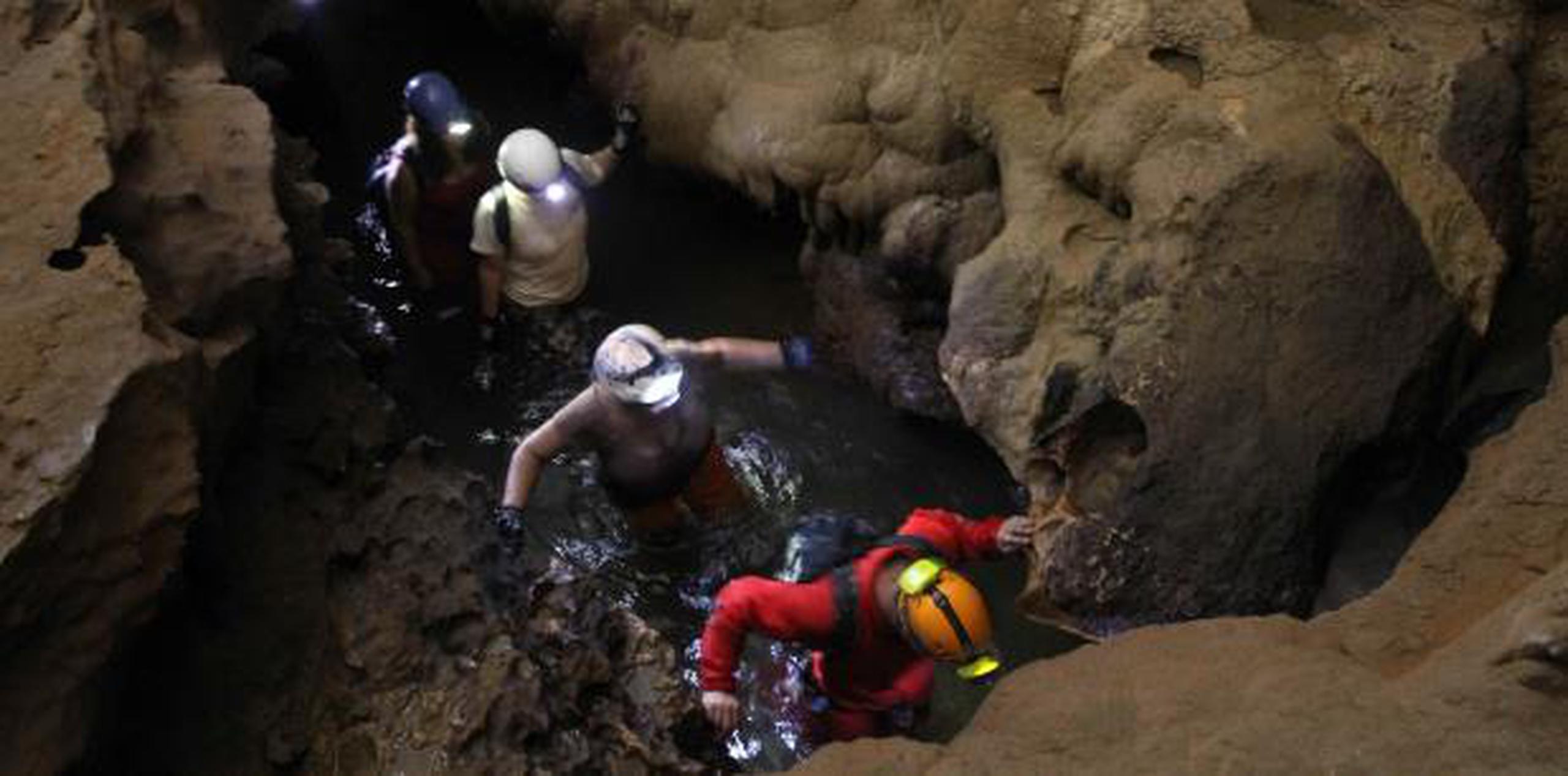 Las lluvias inesperadas, poca experiencia y falta de equipo son elementos que ponen en peligro a los exploradores. (Archivo)