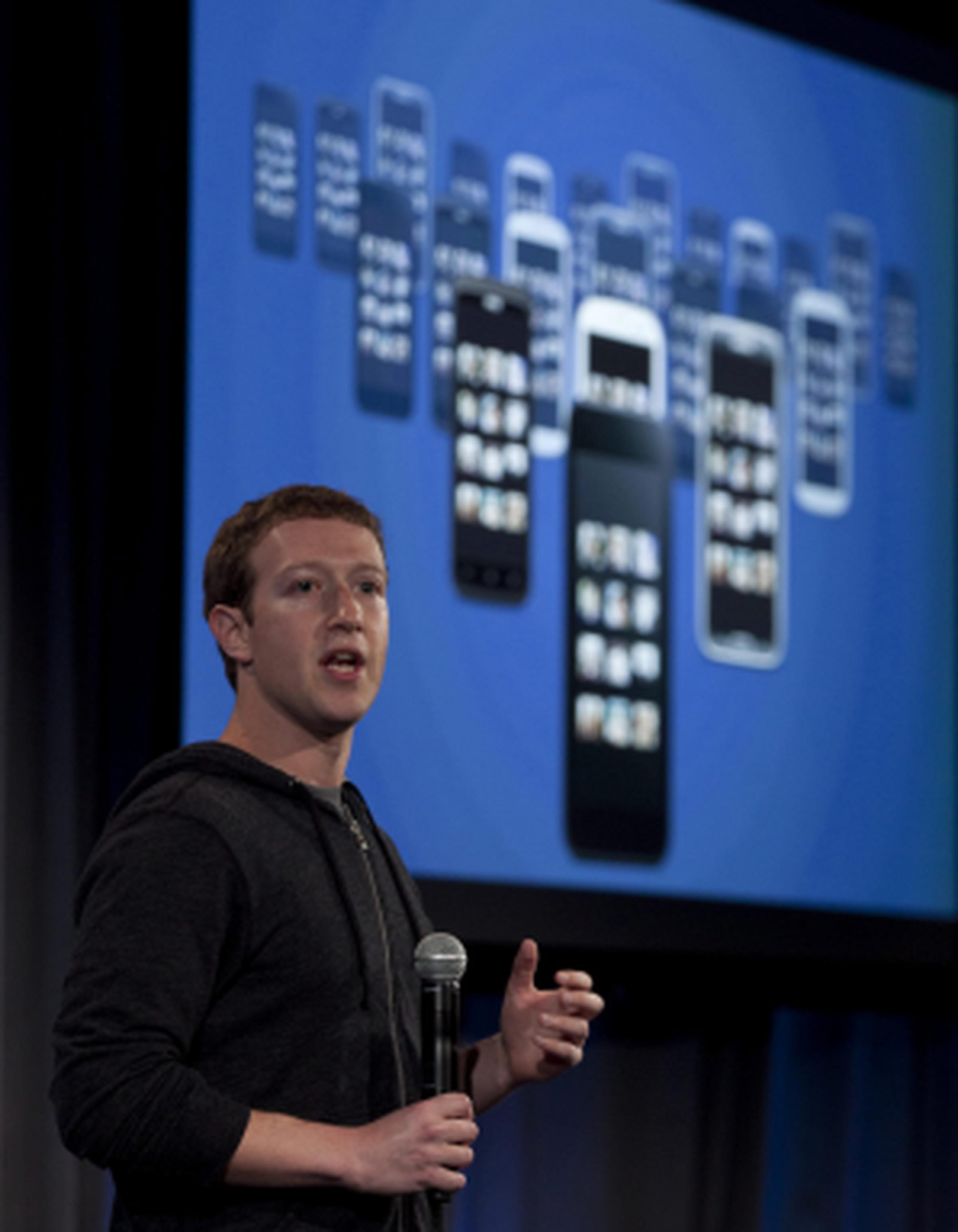 En el lanzamiento del jueves, el director general de Facebook, Mark Zuckerberg, dijo que Google estaba al tanto del proyecto pero que Facebook no colaboró con ellos para crear Home. (EFE/Peter Dasilva)