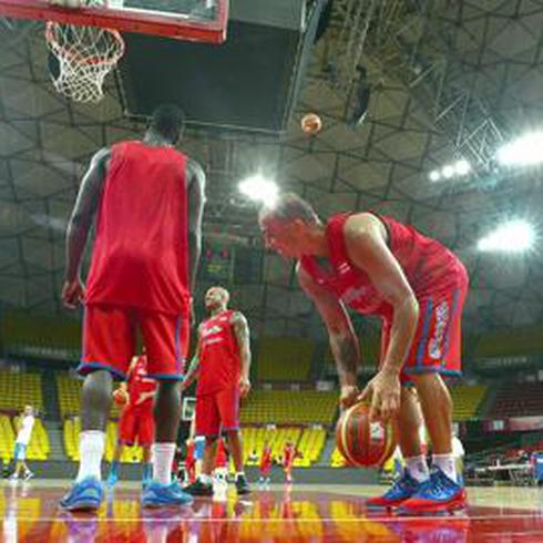 Práctica de la Selección Nacional de Baloncesto en Caracas