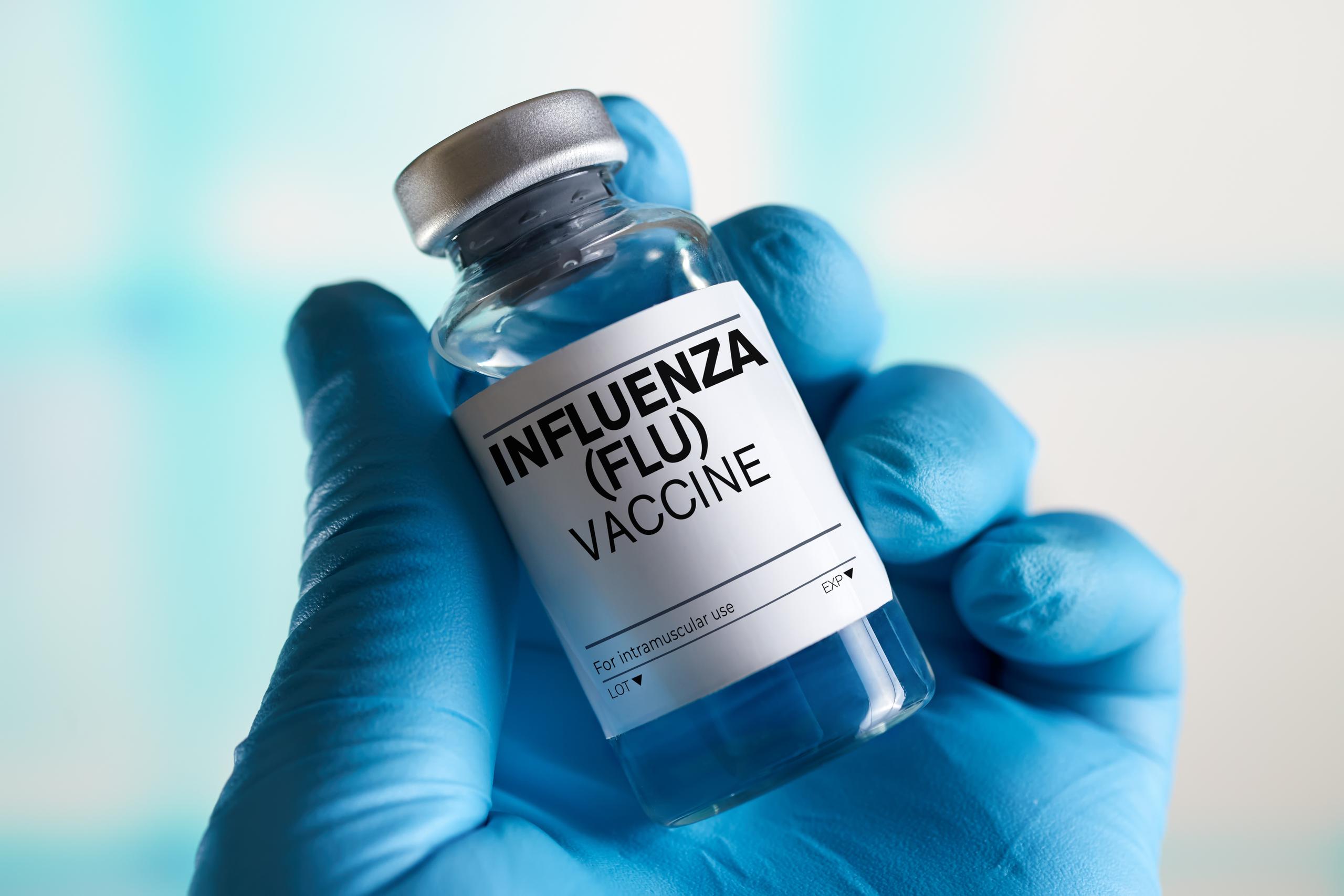 Las vacunas de influenza de la temporada 2023 - 2024 han actualizado la cepa de la influenza A H1N1 para ajustarse a las cepas que han sido más comunes en el hemisferio norte.