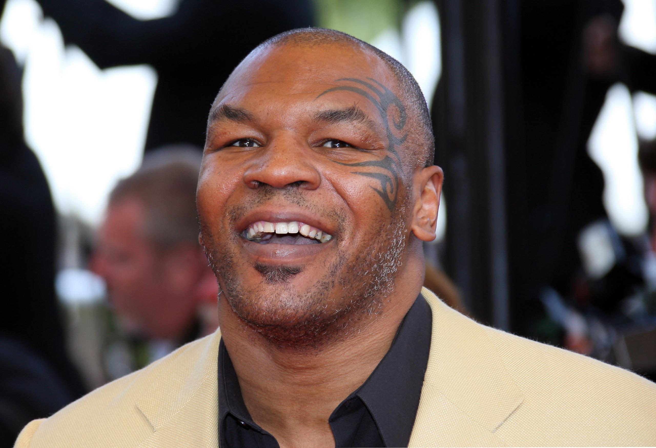 Mike Tyson dijo que el dinero que recaude en sus peleas sería para personas sin hogar y los adictos”.
