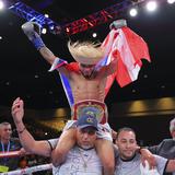 Oscar Collazo gana el título mundial en las 105 libras