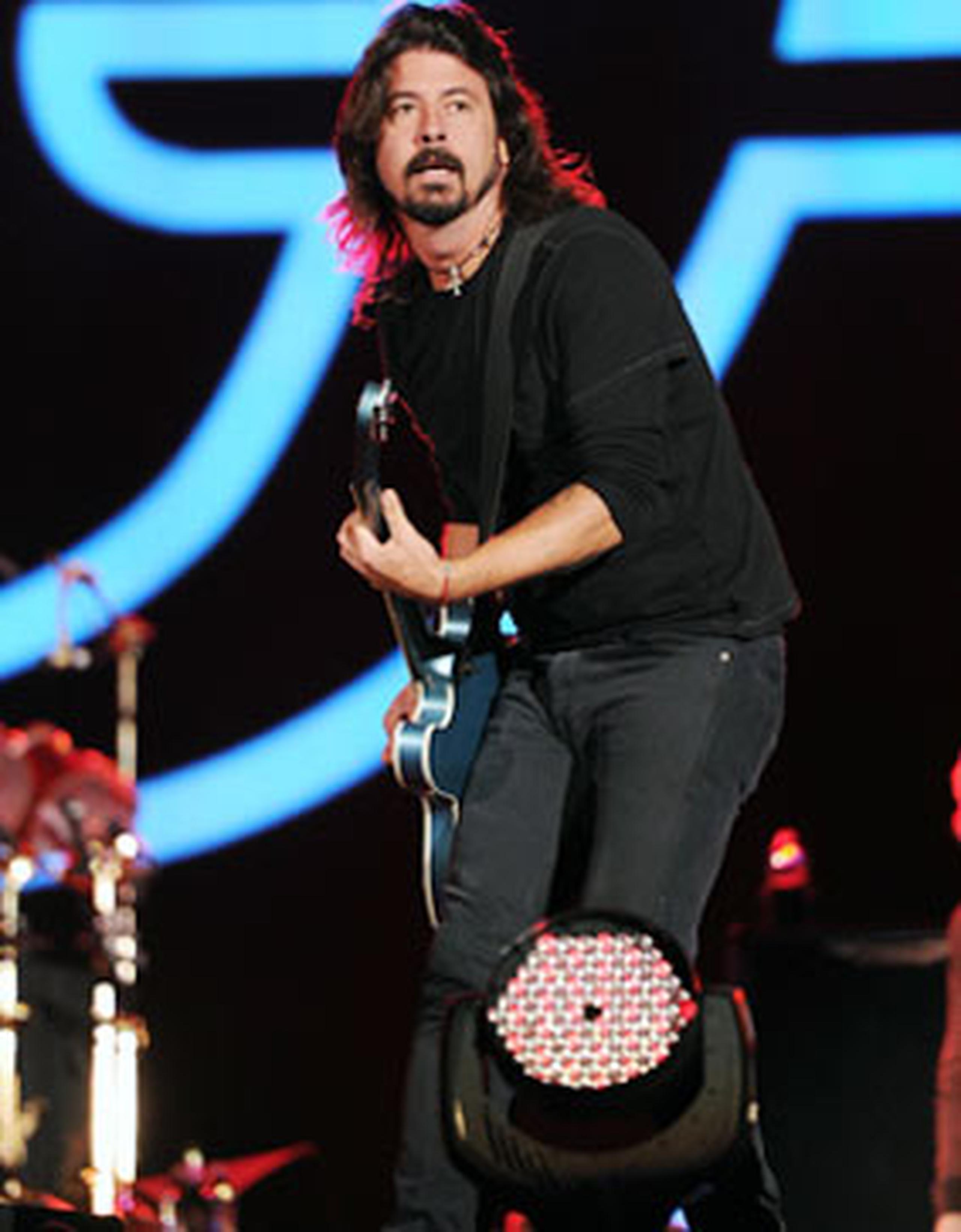 Dave Grohl, vocalista de Foo Fighters, emitió una carta abierta hoy en la que dice que el grupo es "mi vida" pero agregó que "es bueno para nosotros separarnos por un rato".