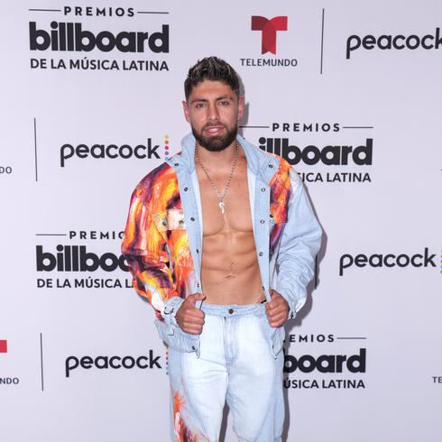 El minimalismo se apodera de la alfombra azul de los Premios Billboard de la Música Latina