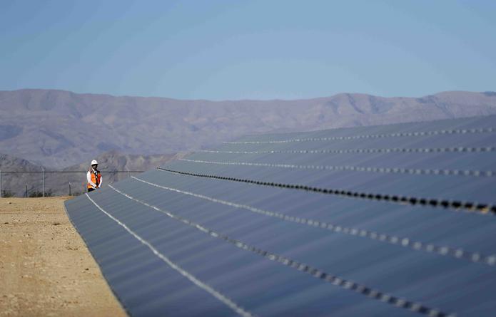 Campo de producción de energía solar ubicado a 40 millas de Las Vegas, Nevada.