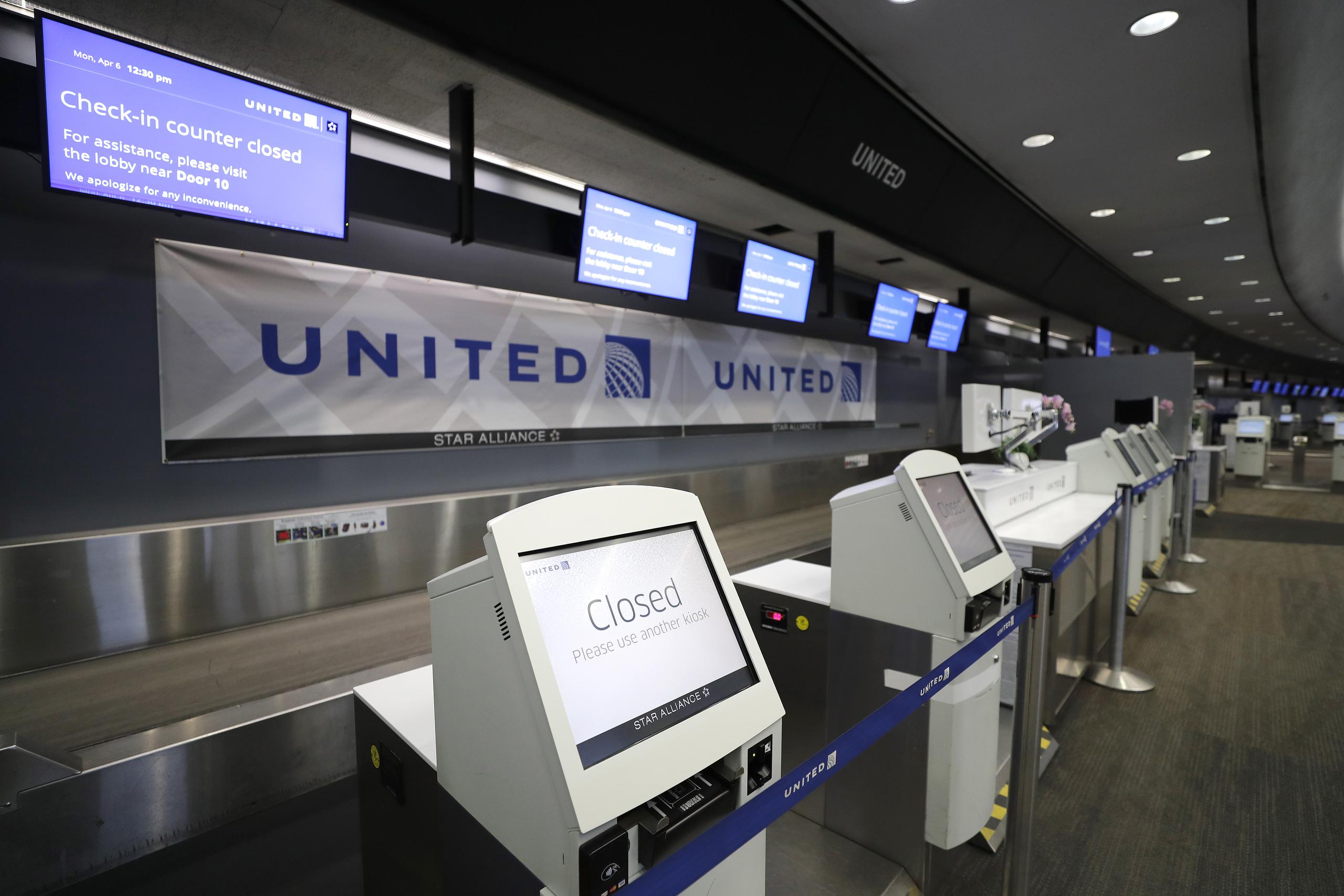 United Airlines definió la suspensión de los empleados como su “último recurso” para mantener la viabilidad.