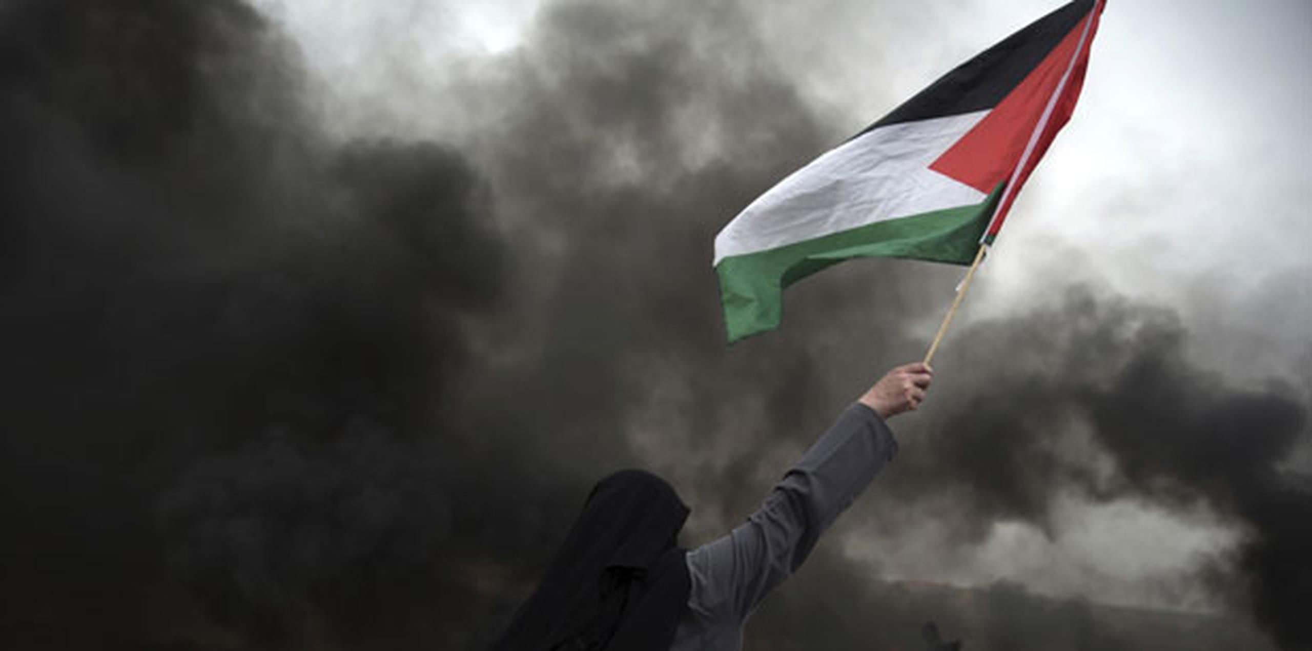 Nabil Shaath, un consejero del presidente palestino Mahmoud Abbas, dijo el domingo que el gobierno de Trump “presiona para imponer hechos sobre el terreno, al cumplir con todas las demandas de Israel”. (Archivo)