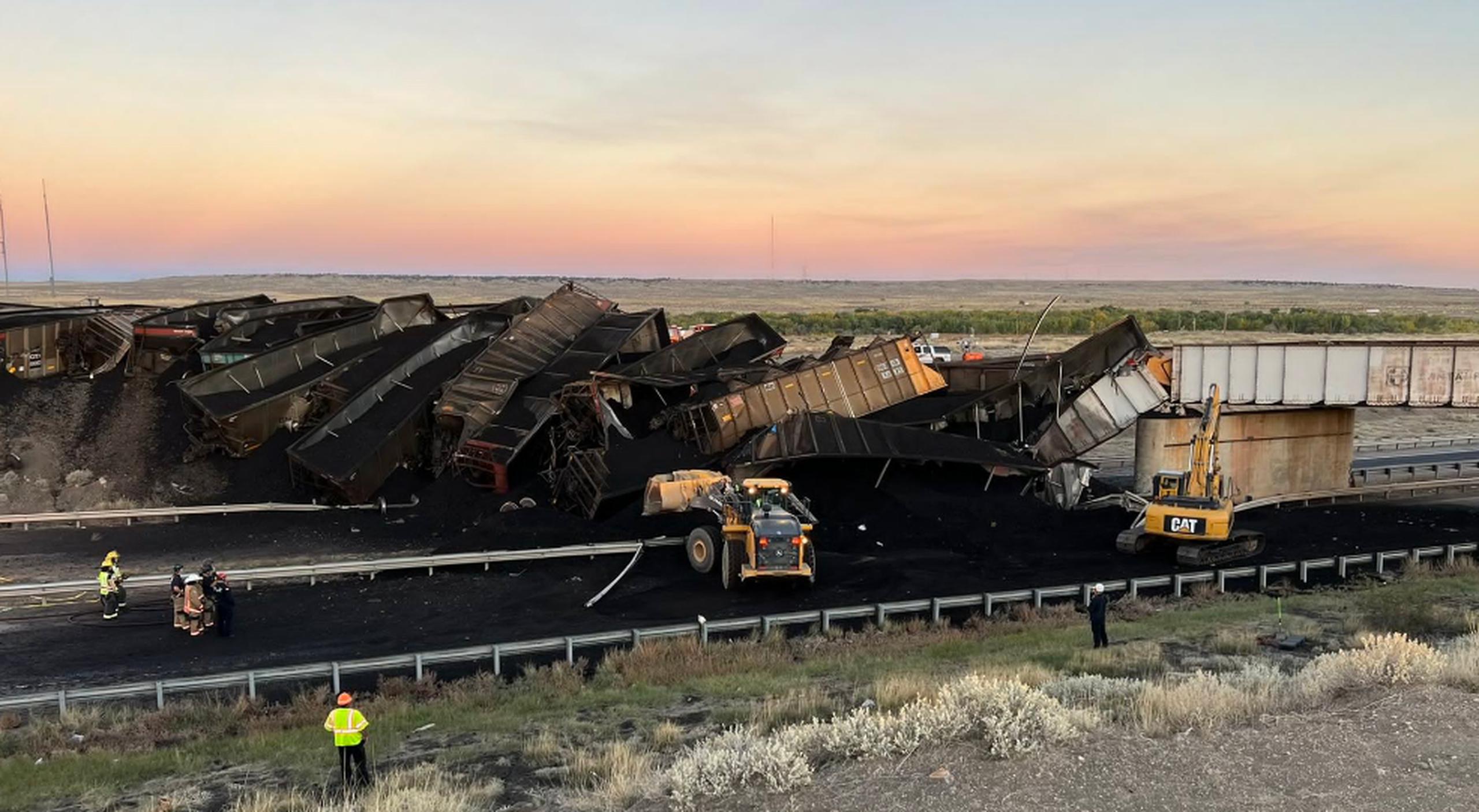 Tren se descarrila en Colorado y mata al conductor de un camión (Foto: Colorado State Police)