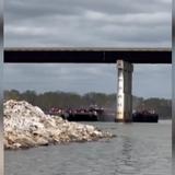Otra barcaza choca contra un puente en Estados Unidos