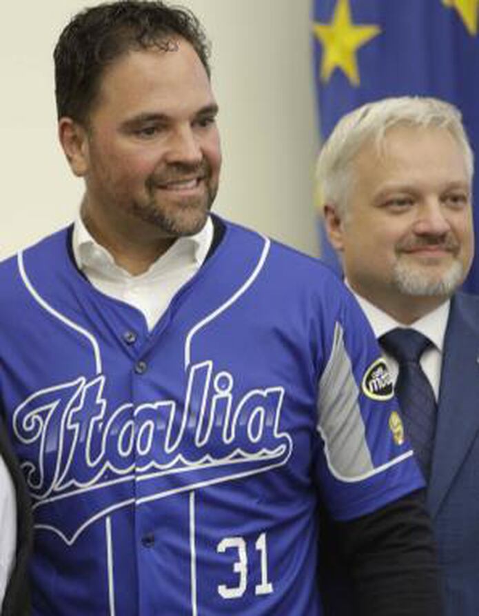 Mike Piazza es presentado como manager de Italia - Primera Hora