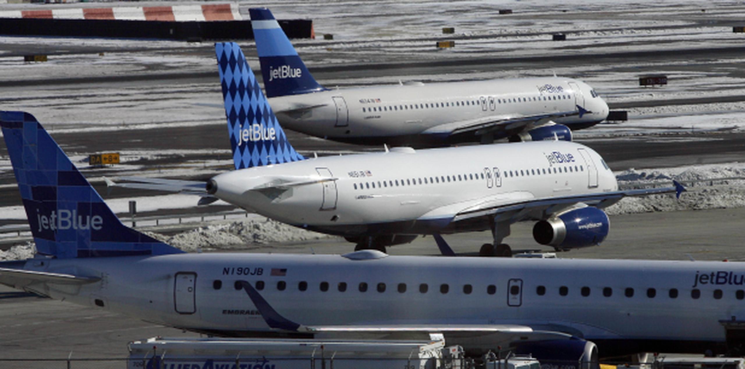 La acción afectará las labores en terminales de JetBlue, United, con uno de sus principales hub en Newark, y Delta. (Archivo)