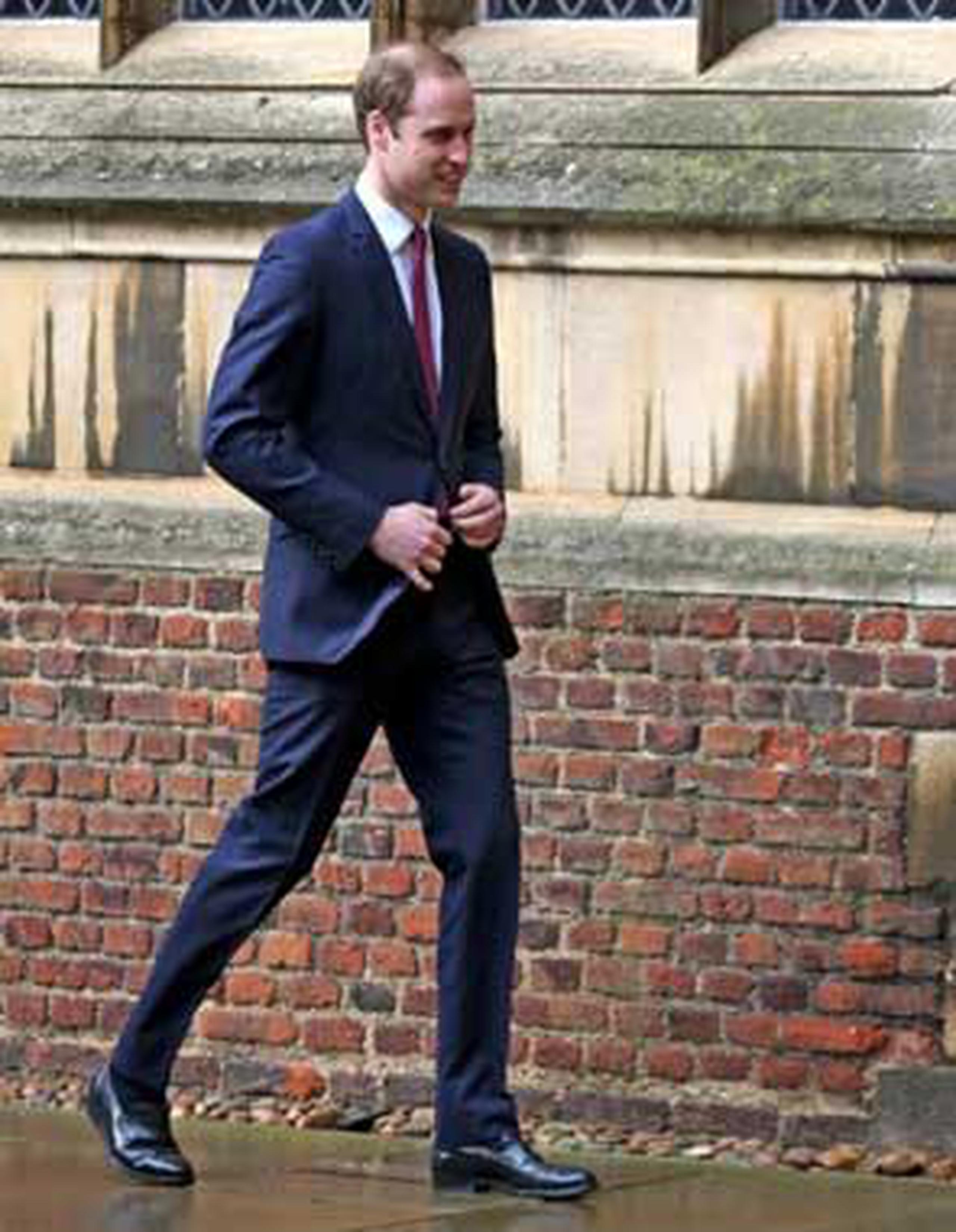 El príncipe Guillermo toma un curso de administración agrícola en la Universidad de Cambridge.    (AFP/Chris Radburn)
