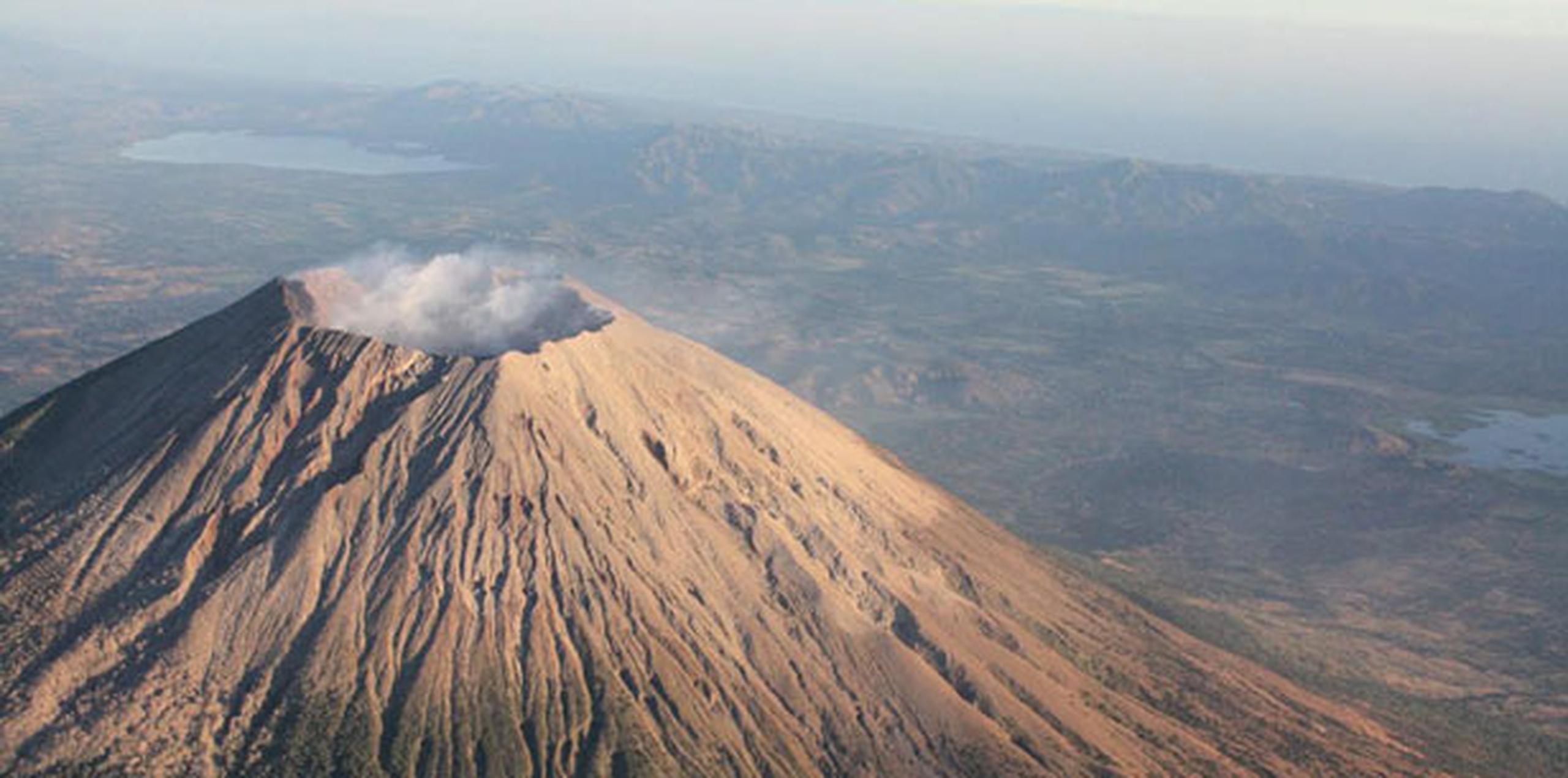 En El Salvador hay ocho volcanes activos y el 90 por ciento de su territorio está conformado por materiales volcánicos, de acuerdo con el Servicio Nacional de Estudios Territoriales de El Salvador. (EFE)