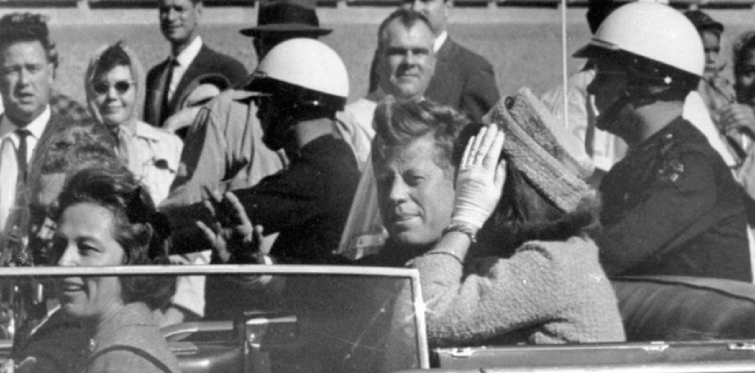 Los documentos sobre el magnicidio de Kennedy empiezan a revelar más detalles sobre su asesino, Lee Harvey Oswald. (AP)