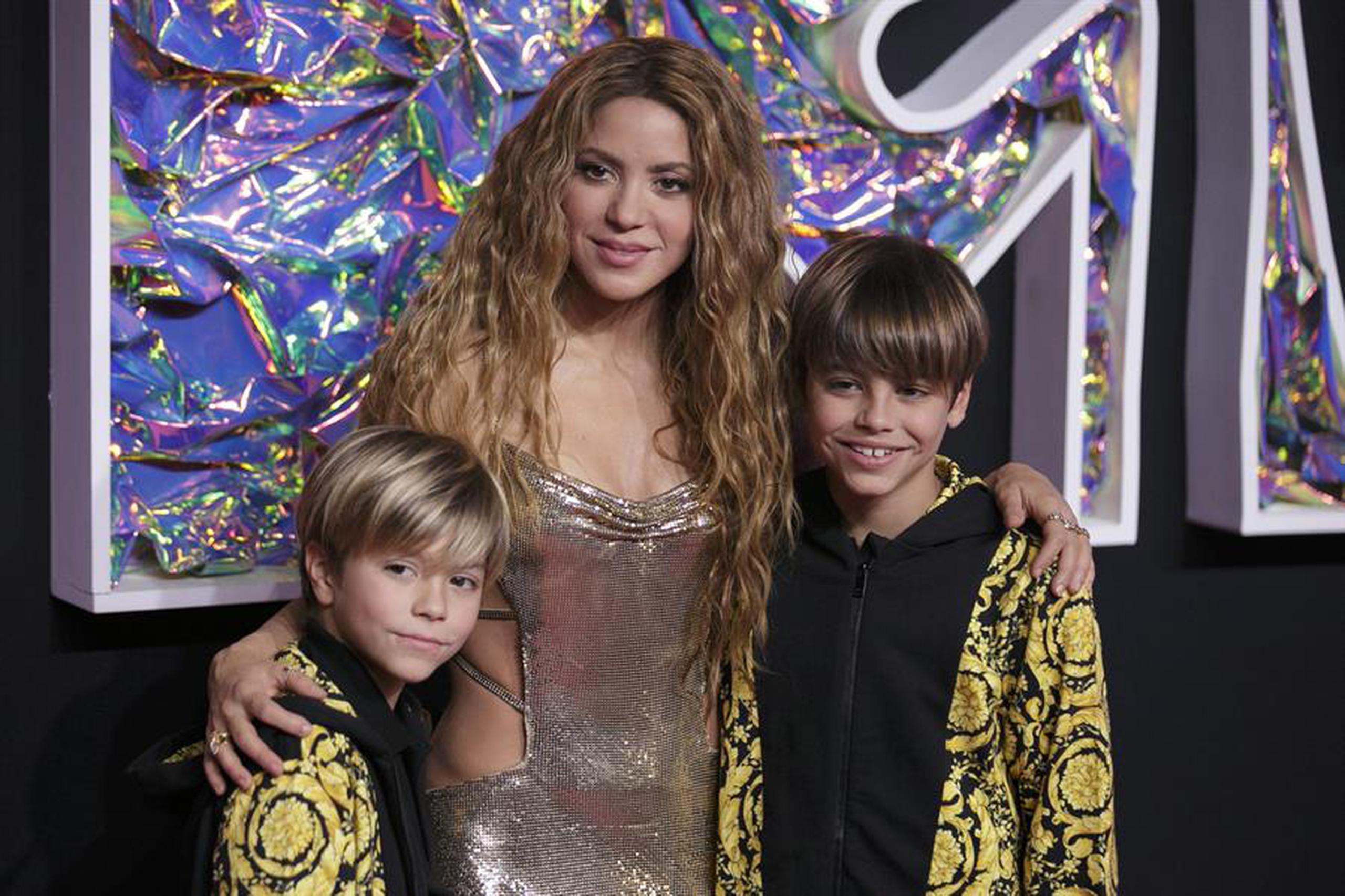 Shakira y sus hijos, Sasha y Milan.