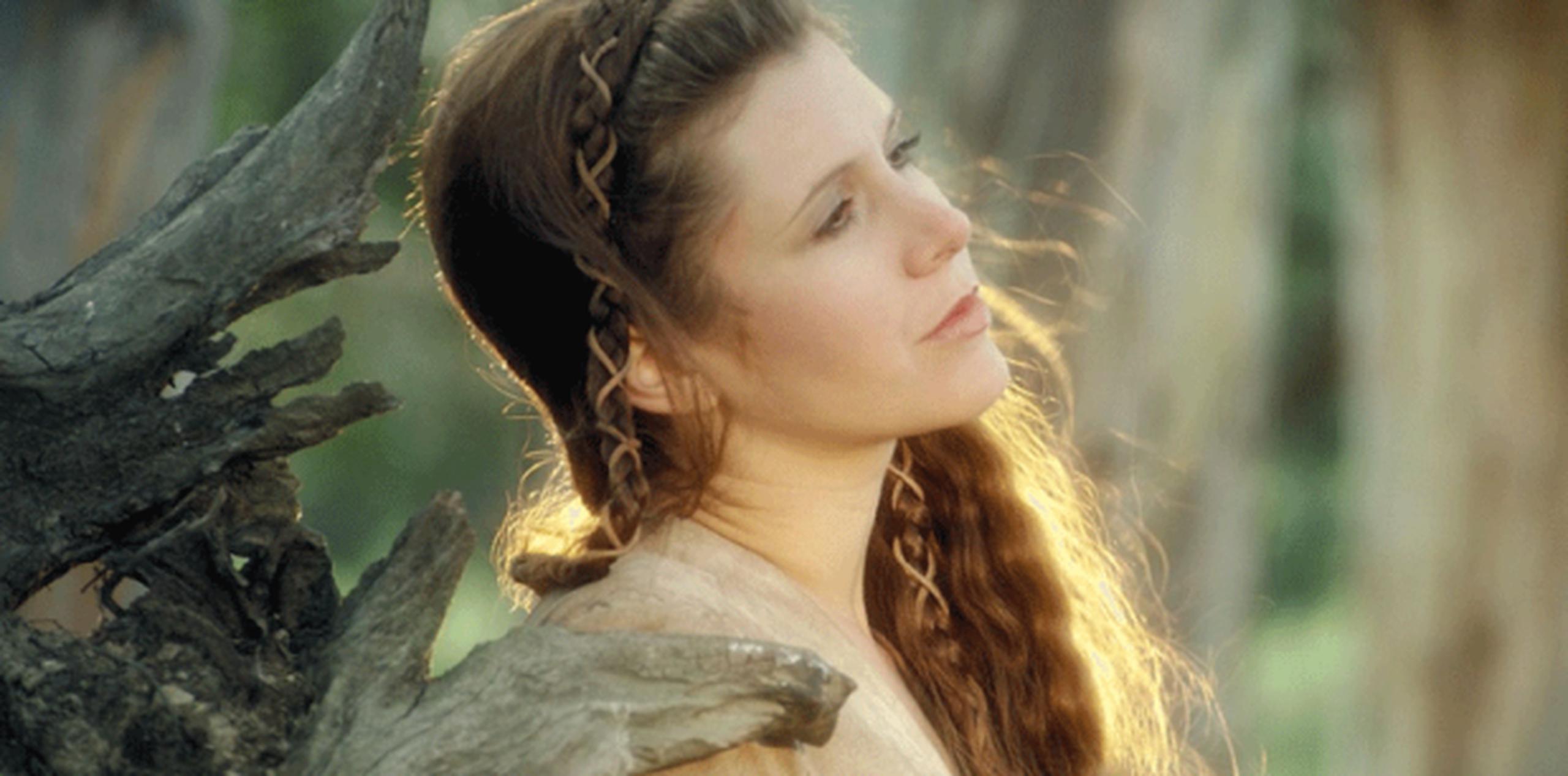 Sobre estas líneas, Carrie Fisher en su papel de "princesa Leia" en el filme "Star Wars VI- Return of the Jedi". (Archivo)