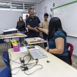 Difícil reclutar maestros de español en las escuelas públicas del País