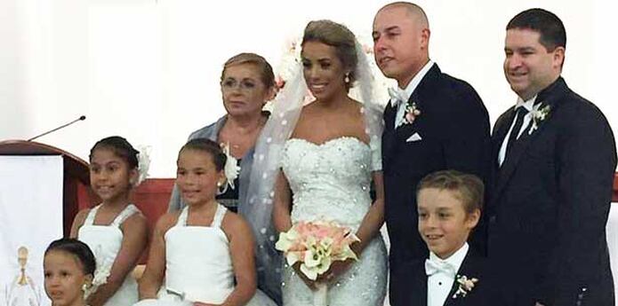 Cosculluela se casa con su "Polli" - Primera Hora