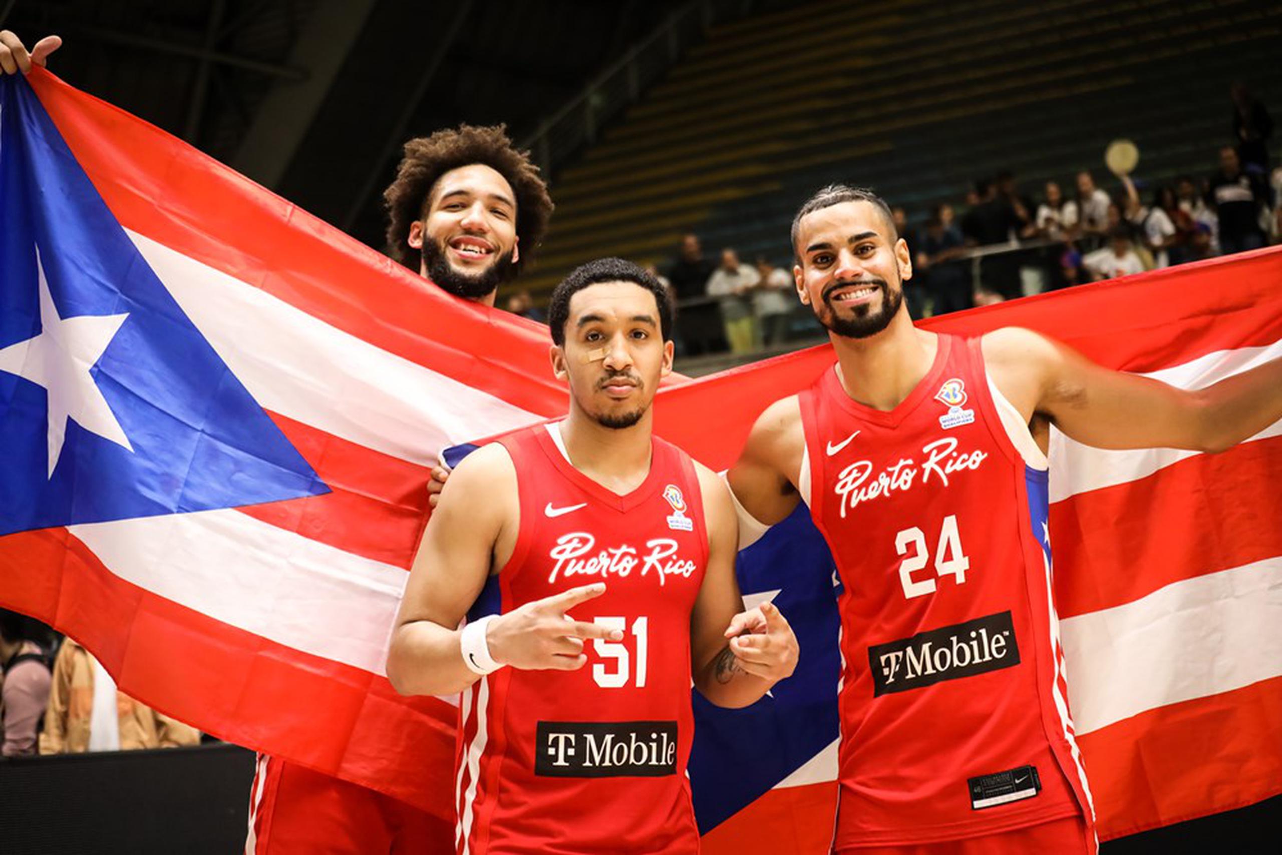 George Conditt, Tremont Waters y Gian Clavell (FIBA)