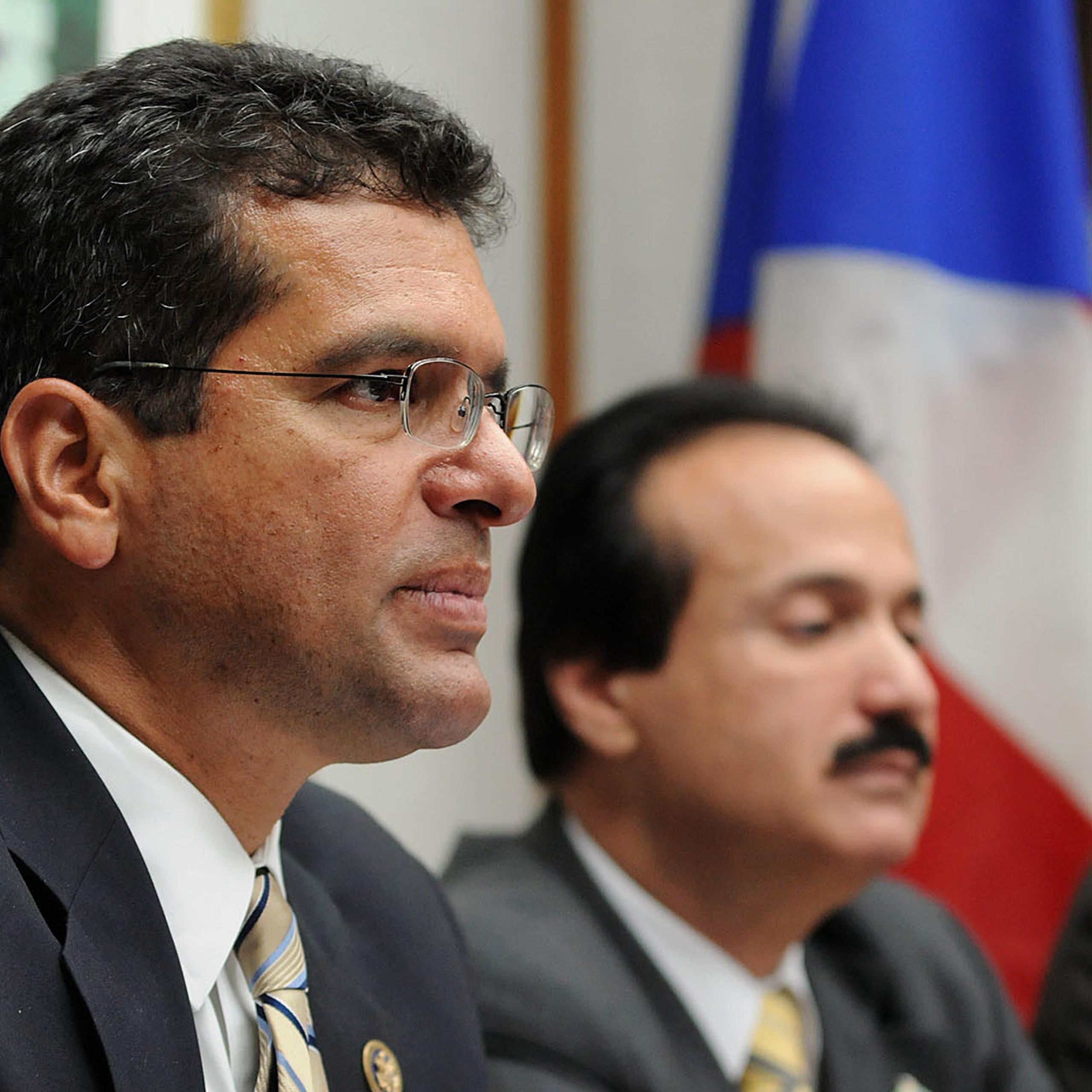 Pedro Pierluisi y el alcalde de Mayagüez, José Guillermo Rodríguez.