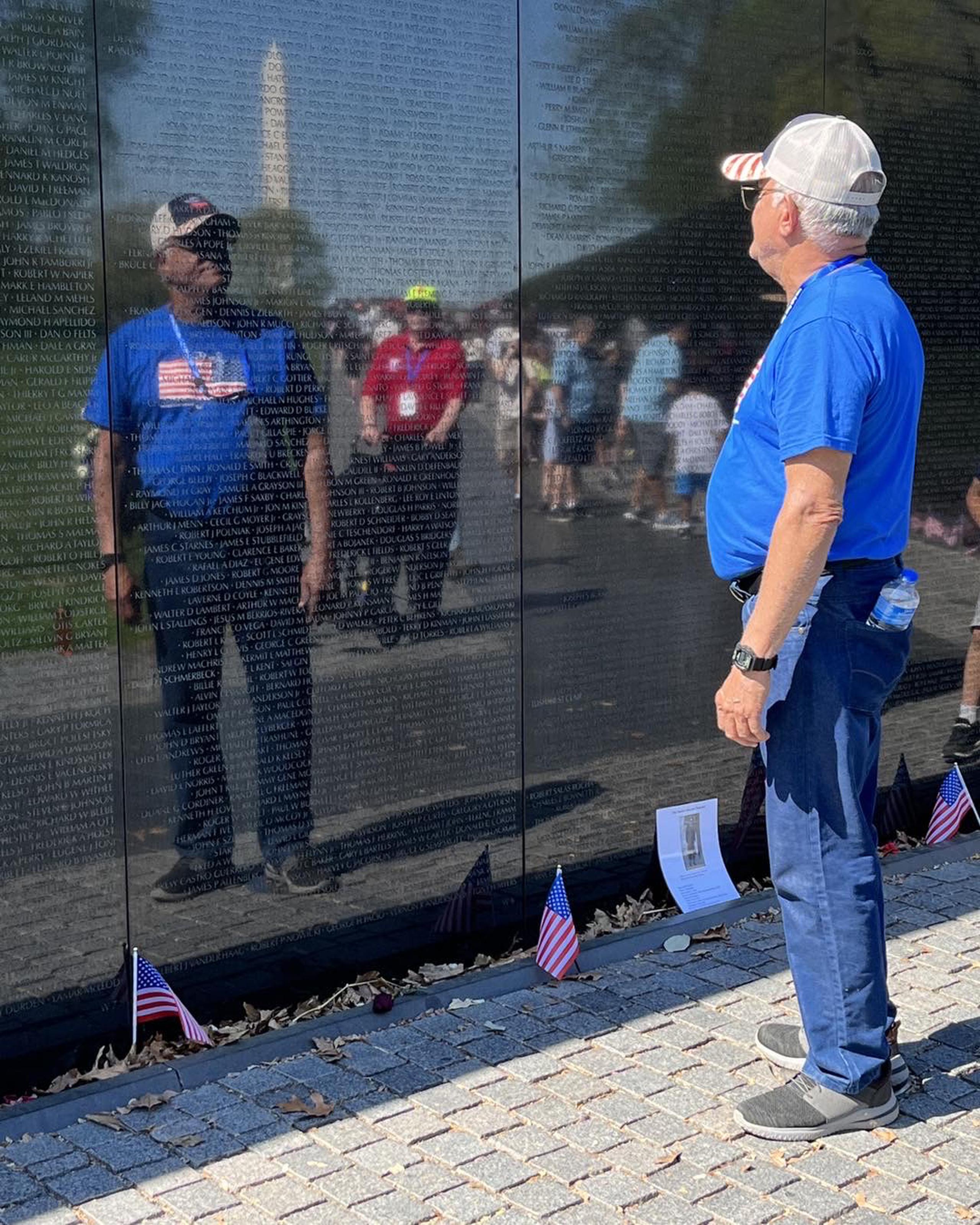 Los veteranos visitaron varios monumentos en los Estados Unidos.