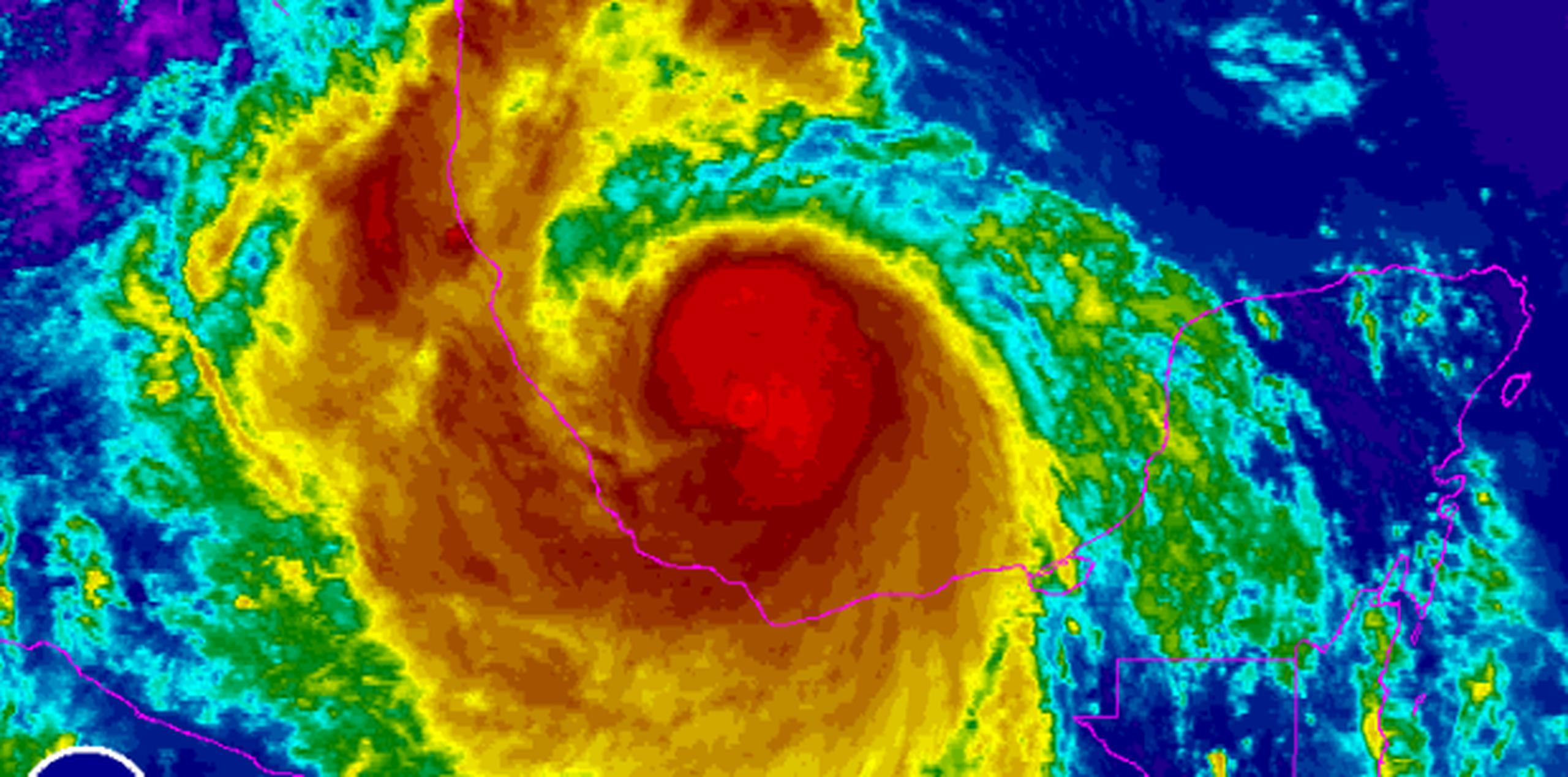 Una tormenta tropical se convierte en huracán cuando sus vientos máximos sostenidos alcanzan las 74 millas por hora en la escala de intensidad de Saffir-Simpson. (NOAA)