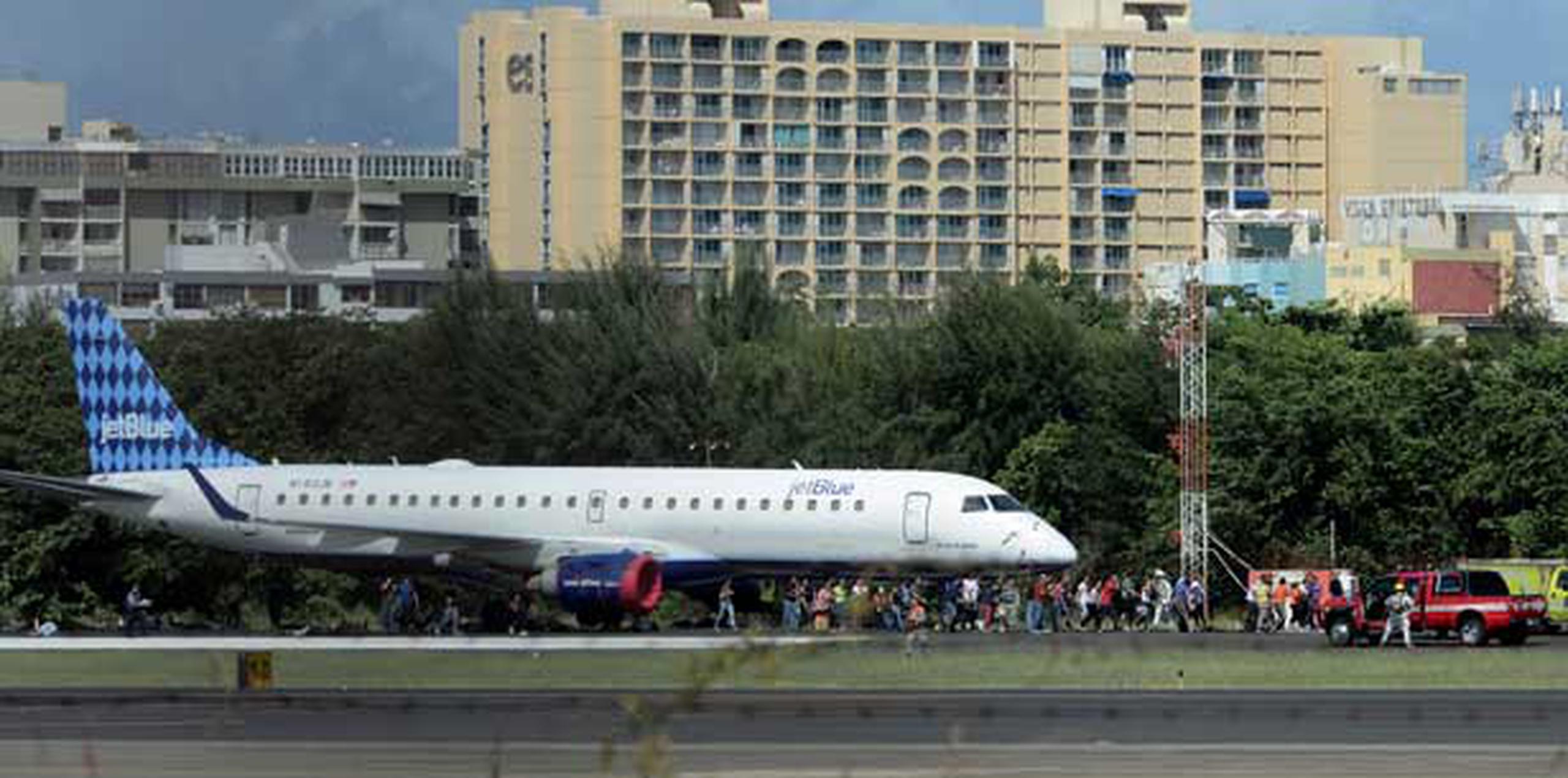 El simulacro consistió de un avión que viajaba desde Santo Domingo hacia San Juan y avisó que  tenía una falla, por lo que se anticipaba que tendría un aterrizaje de emergencia. (carlos.giustisti@gfrmedia.com)