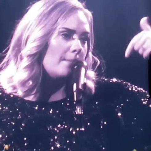 Conmovida Adele por la masacre de Orlando