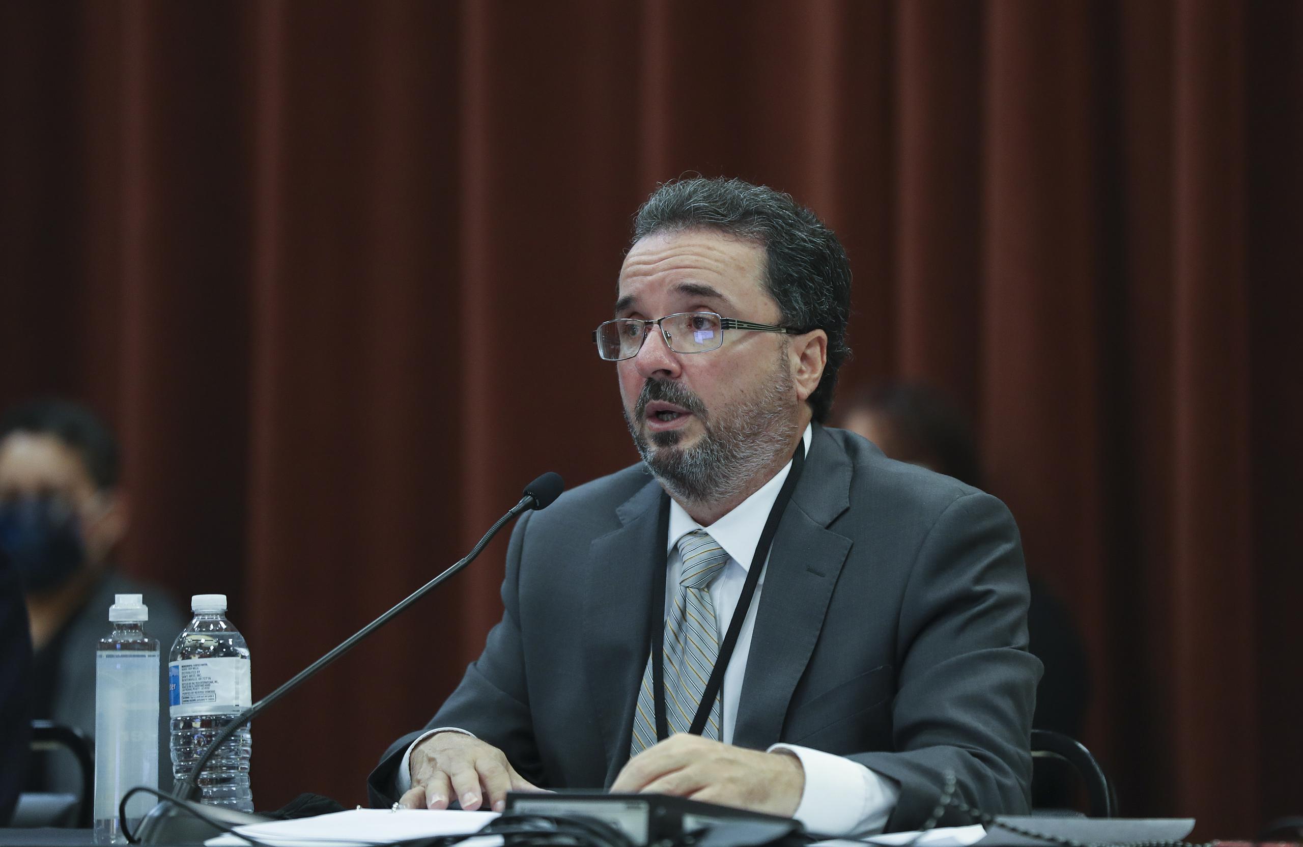 Orlando López Belmonte, secretario del Departamento de la Familia, destacó que siete de las adopciones realizadas este año se cerraron la semana pasada.