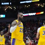 LeBron James y los Lakers aseguran su boleto a los ‘playoffs’