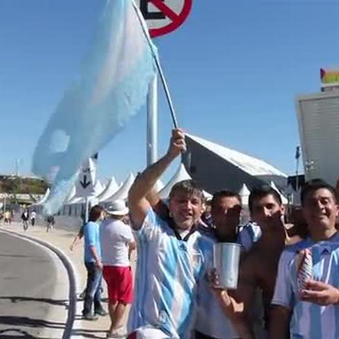 Hinchas argentinos anticipan victoria ante Suiza