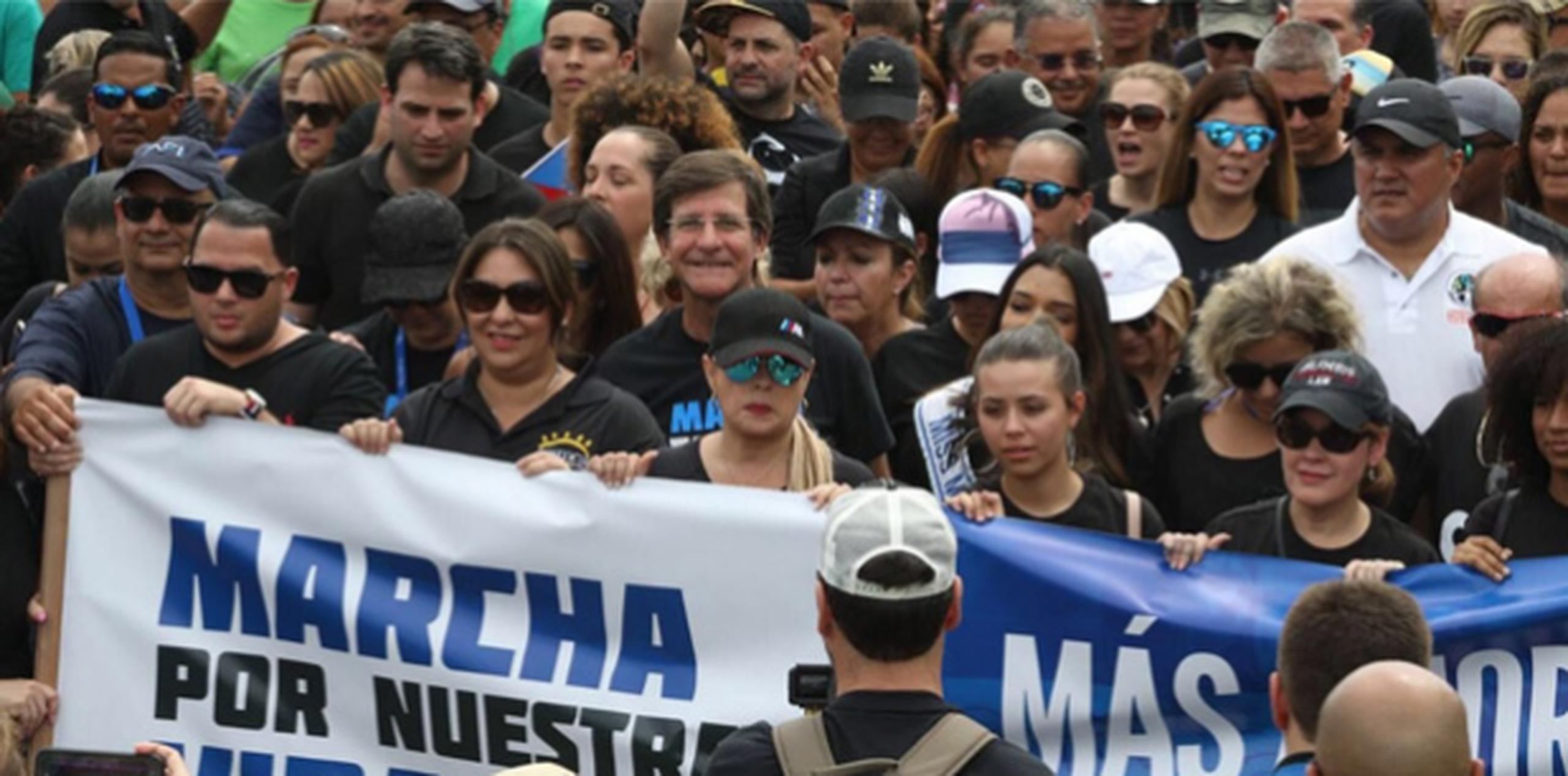 "Marcha Por Nuestras Vidas" en Puerto Rico contó con el apoyo del Departamento de Estado de la isla, así como con la participación de todas las agencias del Gobierno. (Twitter)