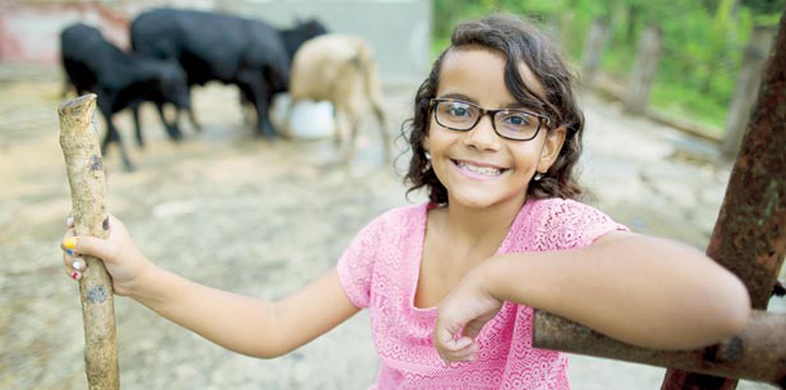 Andrea hace énfasis en la importancia de que otros niños y  niñas, como ella, aprendan de la naturaleza. También asiste a seminarios para adquirir más conocimientos sobre el ganado. (tonito.zayas@gfrmedia.com)
