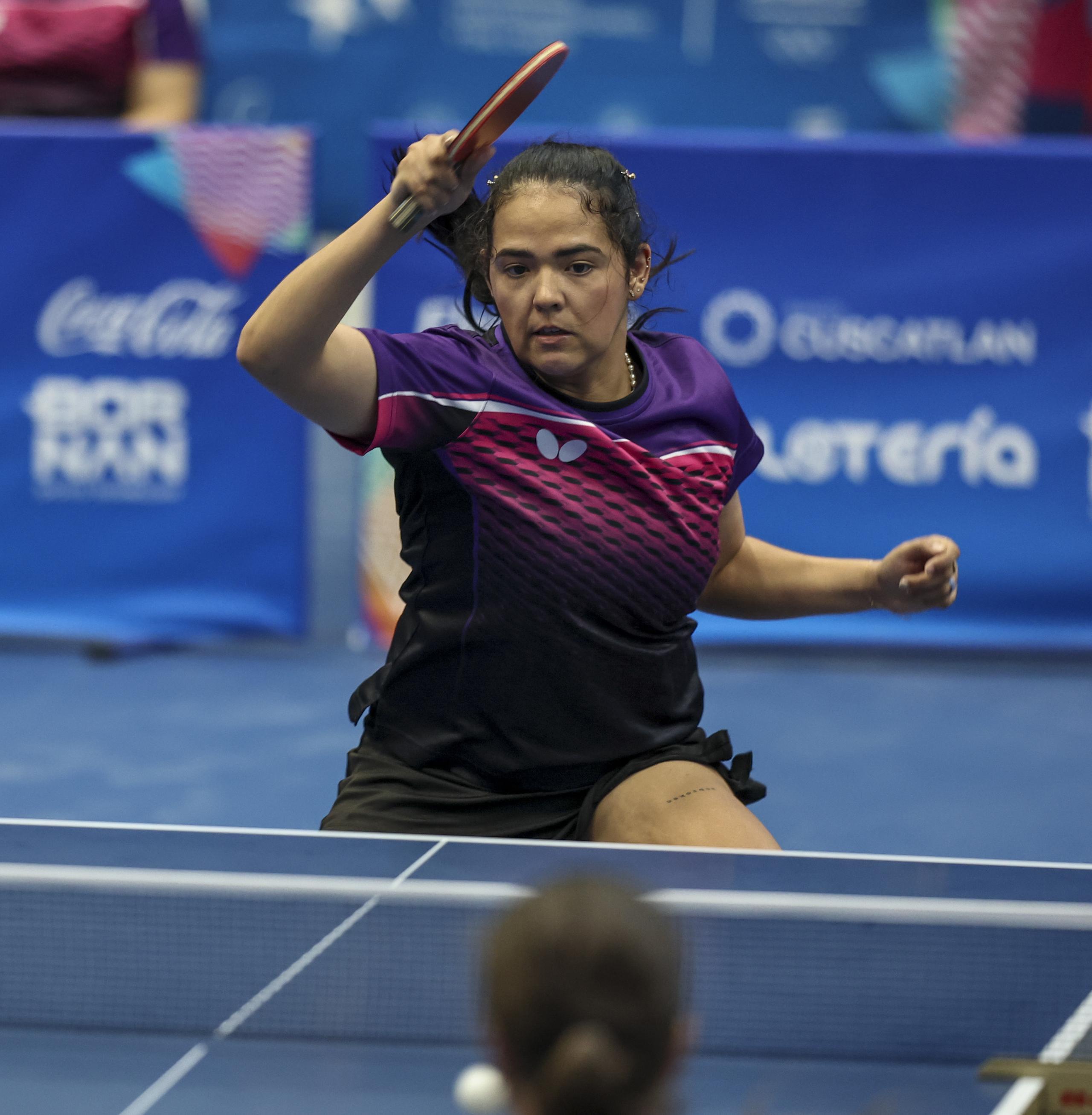 Las boricua Adriana Díaz ha ganado en San Salvador una medalla de plata por equipos y bronces en dobles mixtos y dobles femenino.