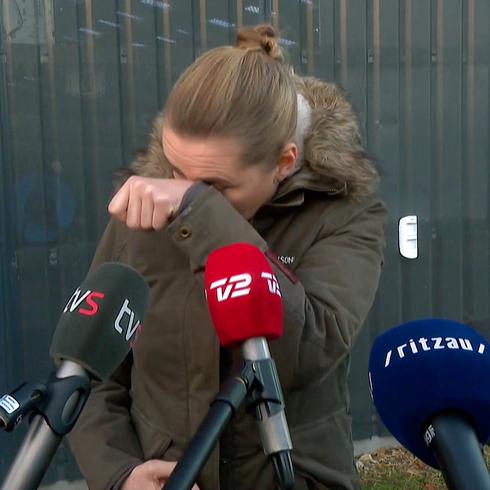 Primera ministra de Dinamarca termina en lágrimas