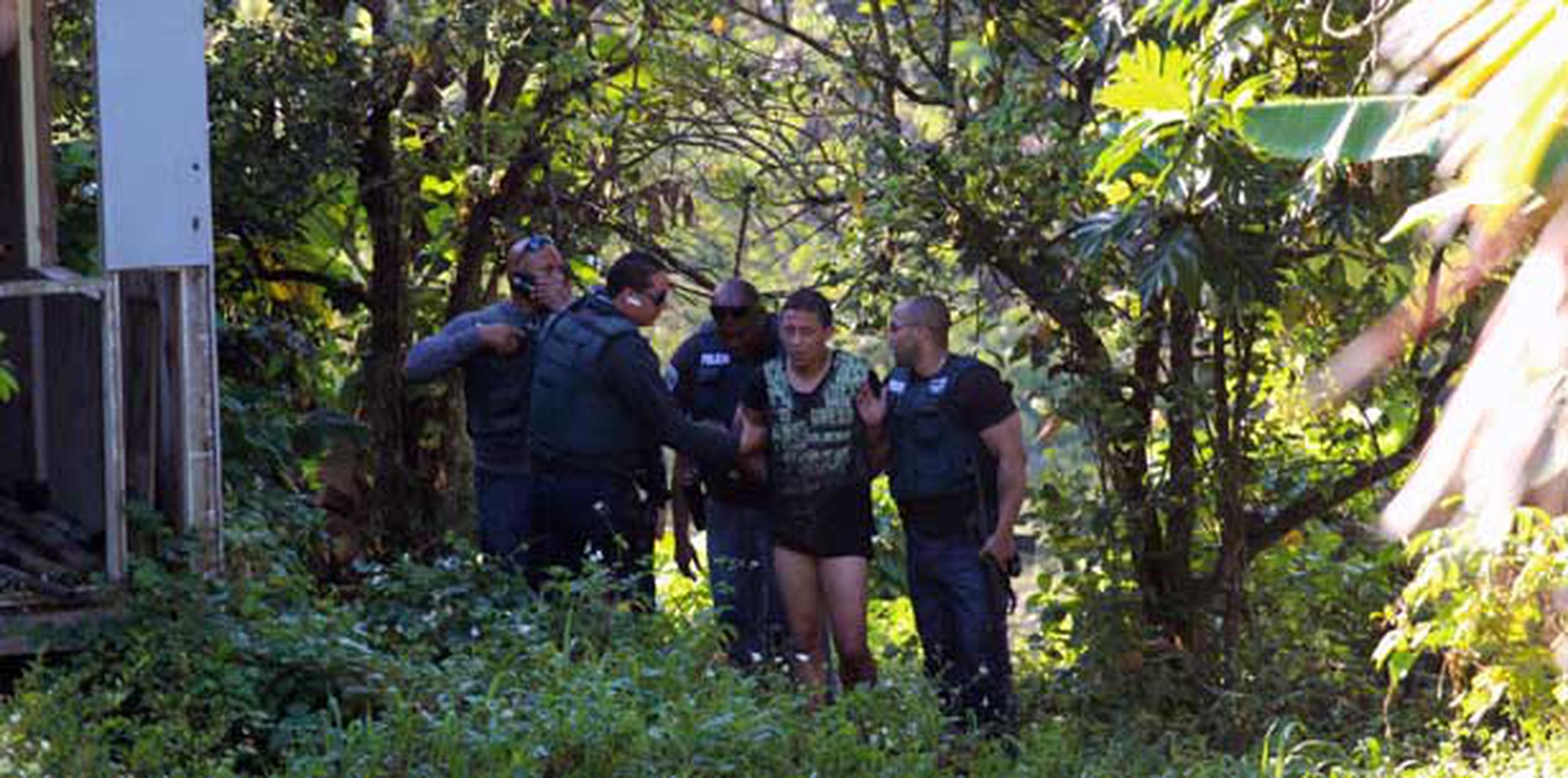 Este es el primero de los sospechosos arrestados por la Policía con relación a la muerte del agente Joaquín Correa Ortega. (alex.figueroa@gfrmedia.com)