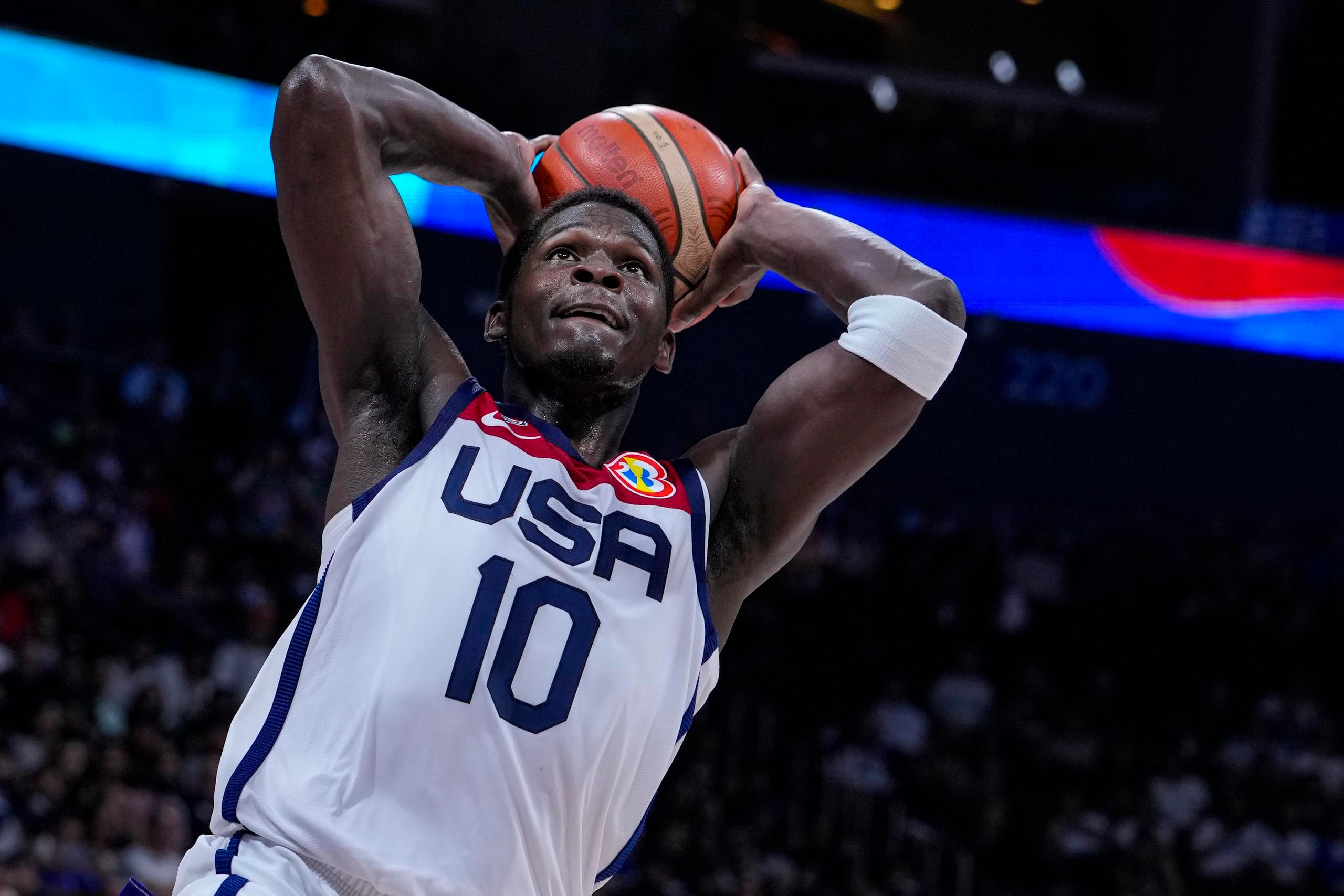 El escolta estadounidense Anthony Edwards ha liderado la ofensiva de su equipo en la Copa del Mundo de la FIBA al promediar 17.3 puntos por partido.
