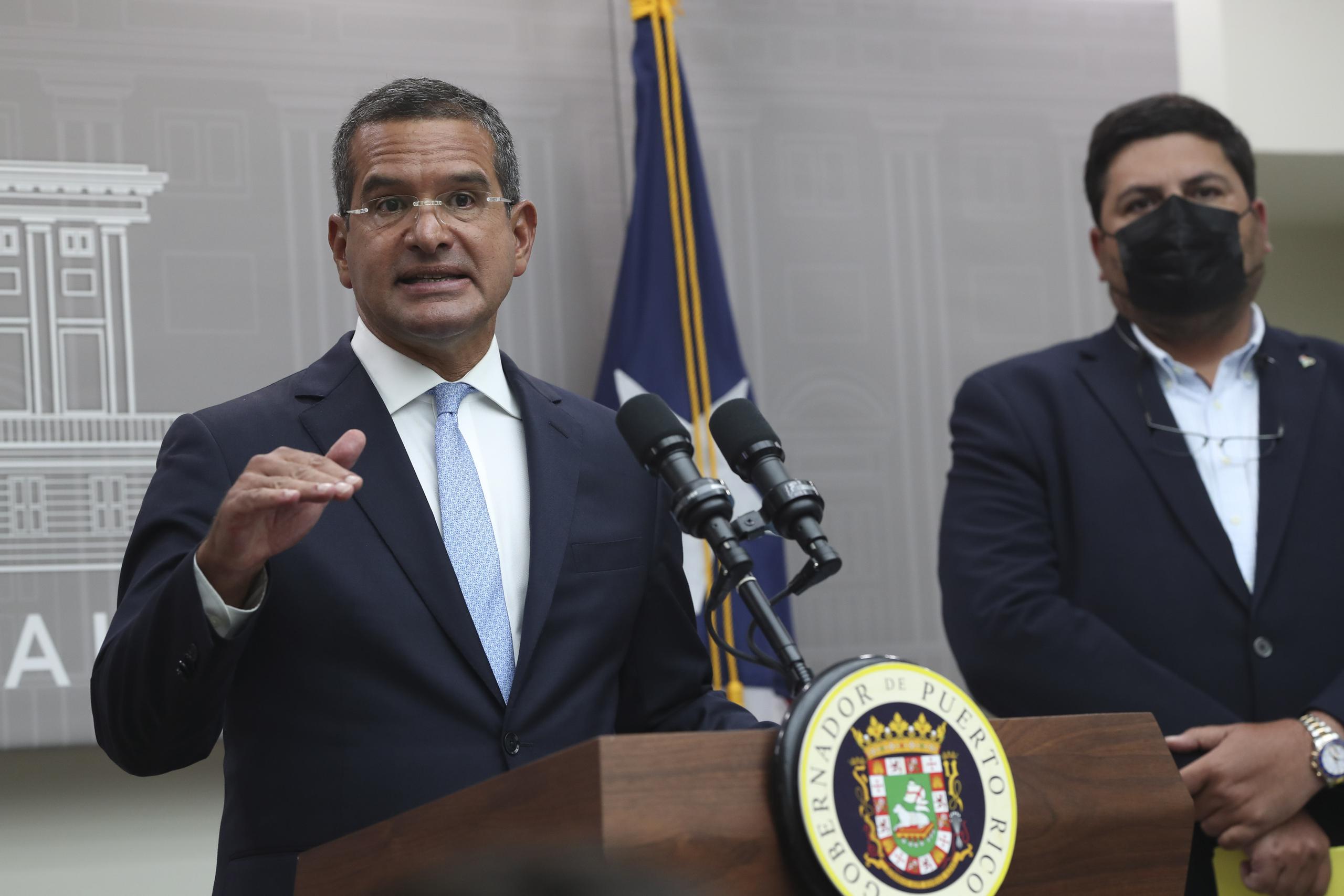 El gobernador Pedro Pierluisi y el secretario del Departamento de Salud, Carlos Mellado, ofrecen detalles sobre la nueva orden ejecutiva.