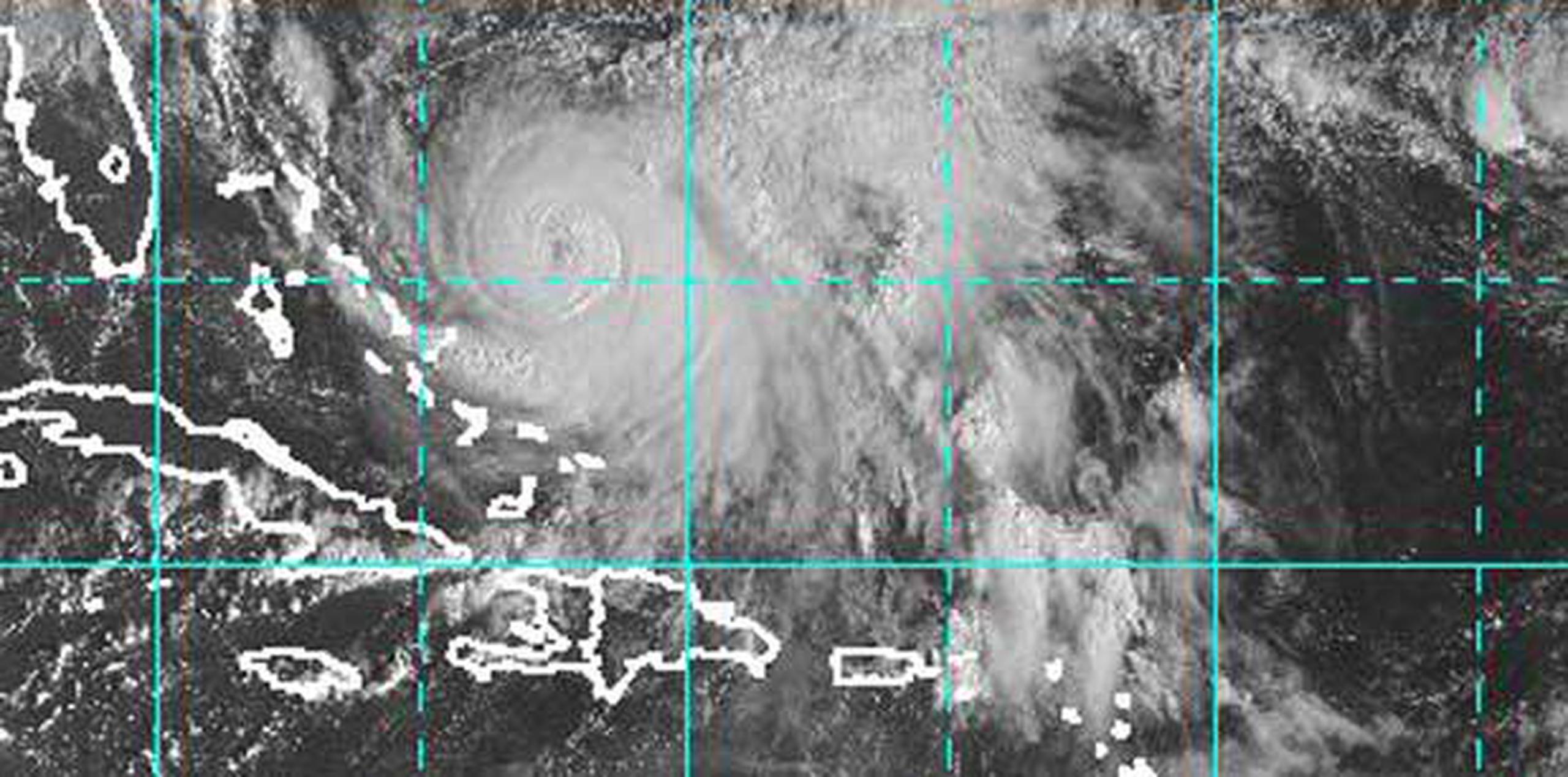 Inicialmente, las lluvias se concentrarán en la zona sur de la Isla, pero a medida que el huracán se mueva hacia el norte, se deben registrar aguaceros en esa zona. (noaa.gov)
