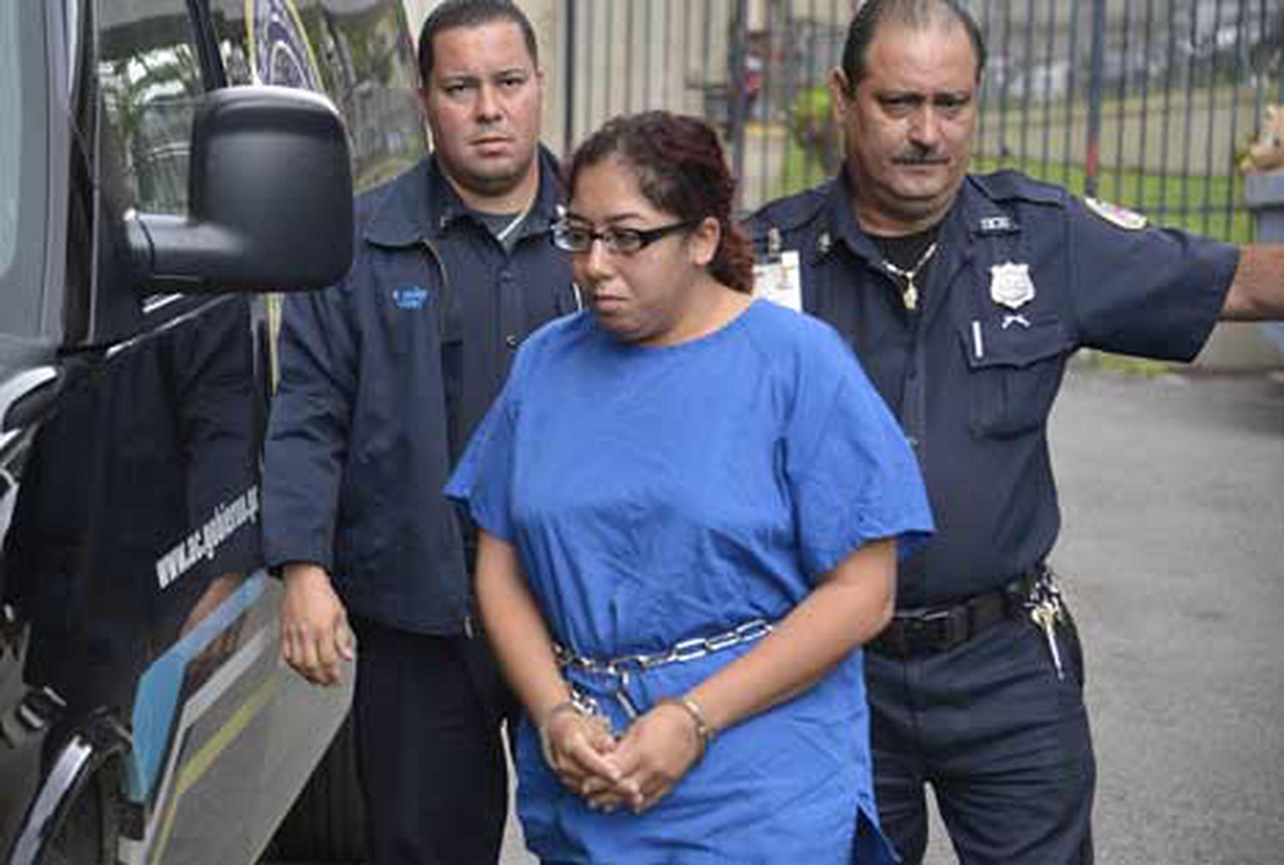 Xiomara Rodríguez Flores encara cargos por asesinato en primer grado y maltrato de menores.(Archivo)