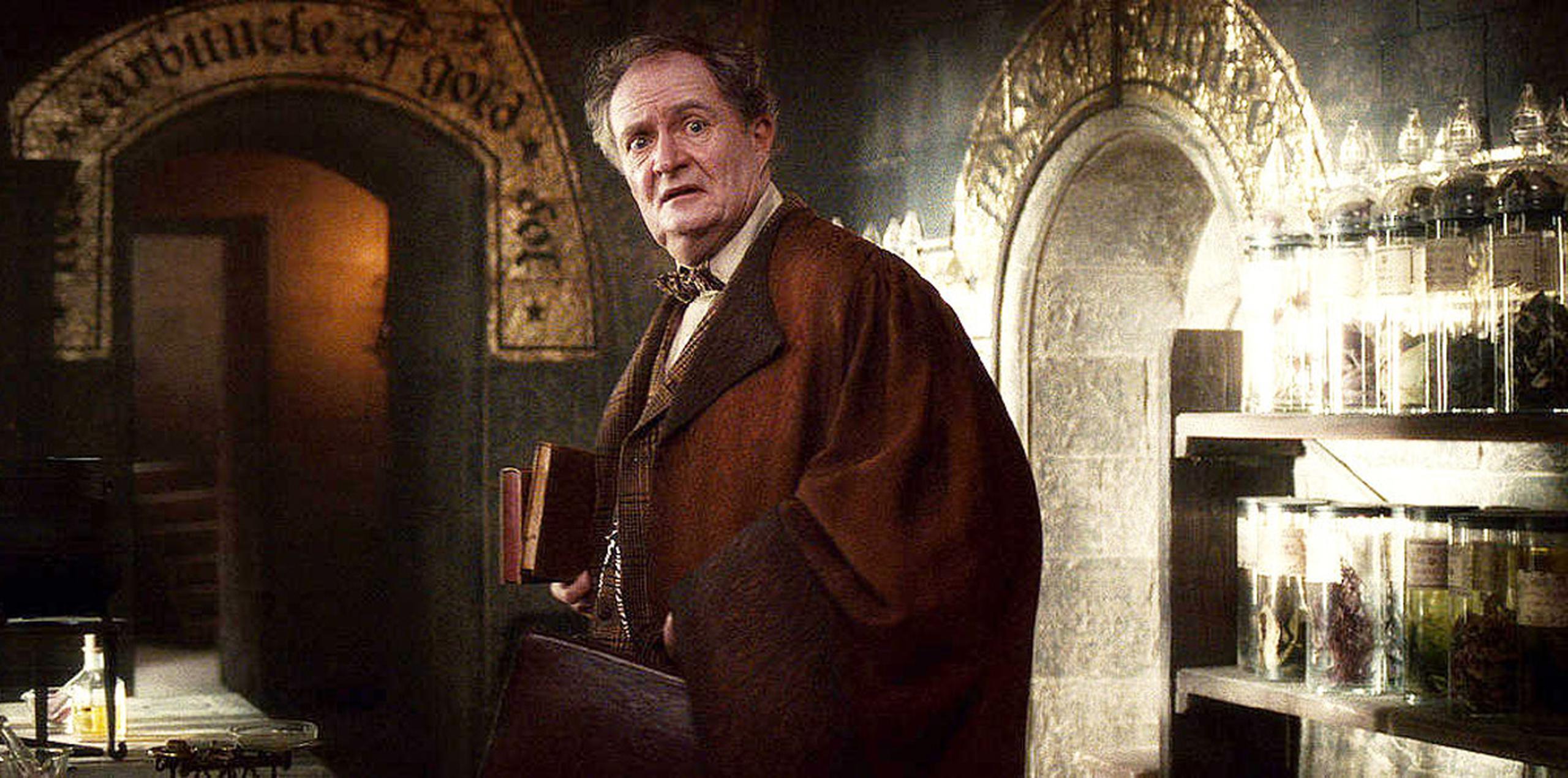 Broadbent interpretó al profesor "Horace Slughorn" en la saga de Harry Potter.