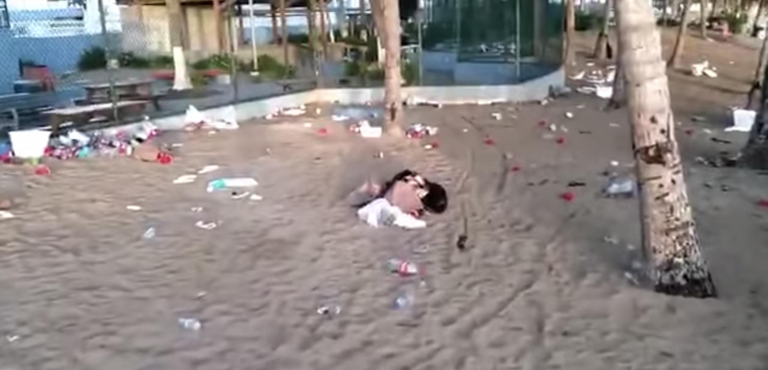 Parte de la playa de Isla Verde, en Carolina, amaneció hoy, domingo, con abundante basura, según denuncias en las redes sociales.