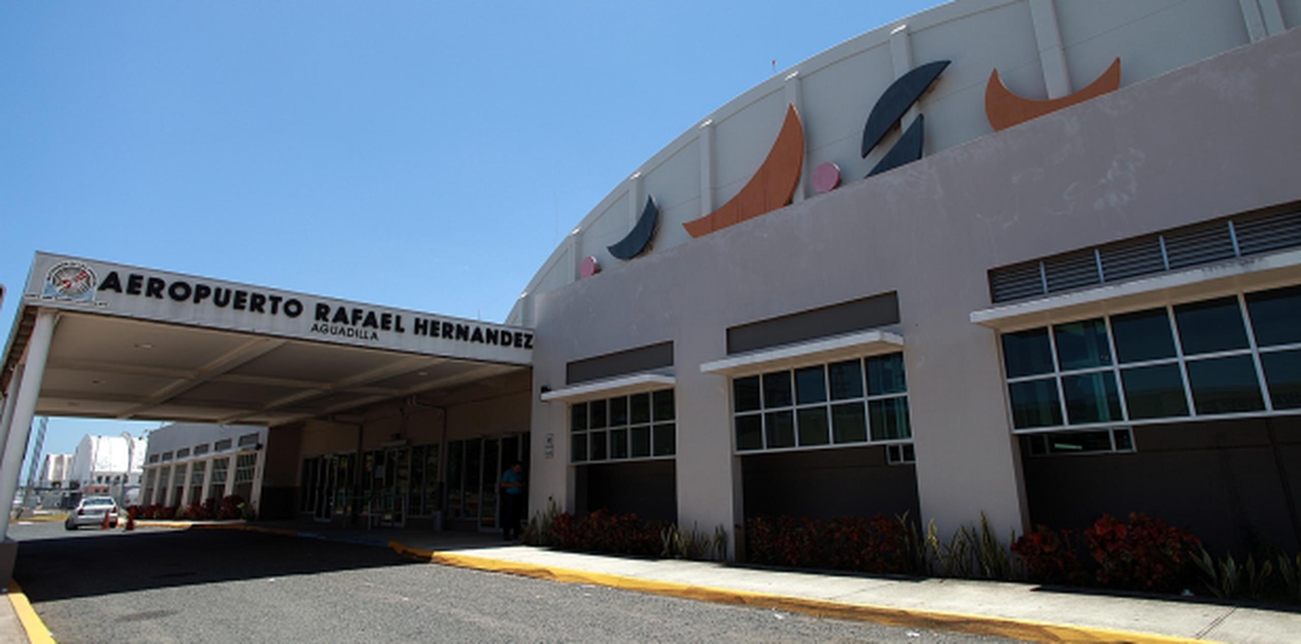 El gobierno municipal de Aguadilla busca impulsar una Alianza Público Privada para desarrollar el aeropuerto Rafael Hernández. (Archivo)