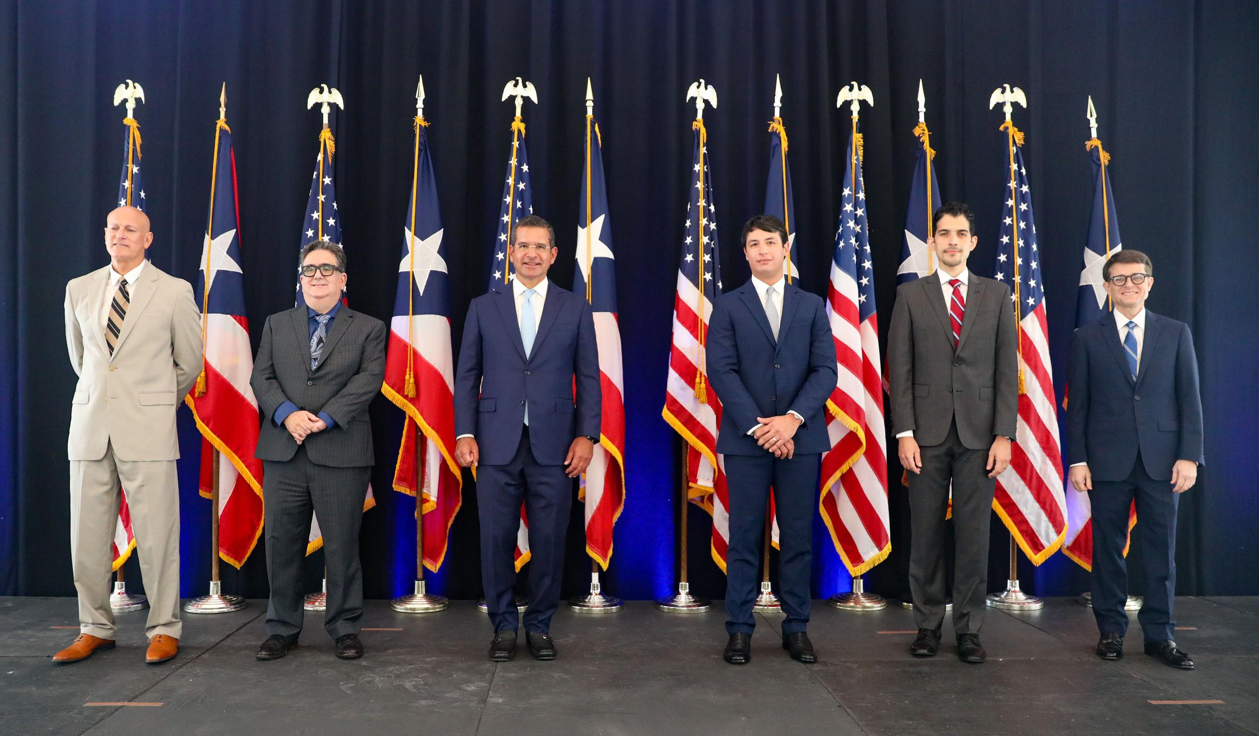 Ray Quiñones (primero a la izquierda) fue nominado a dirigir al DRD.