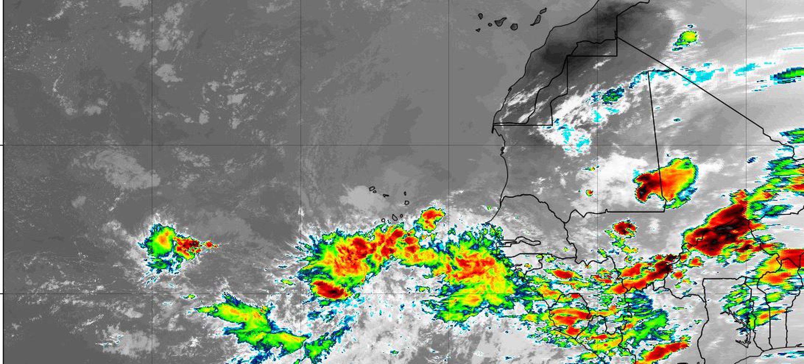 El CNH de Huracanes sostiene que una de las ondas tropicales se fusionará con otro disturbio.