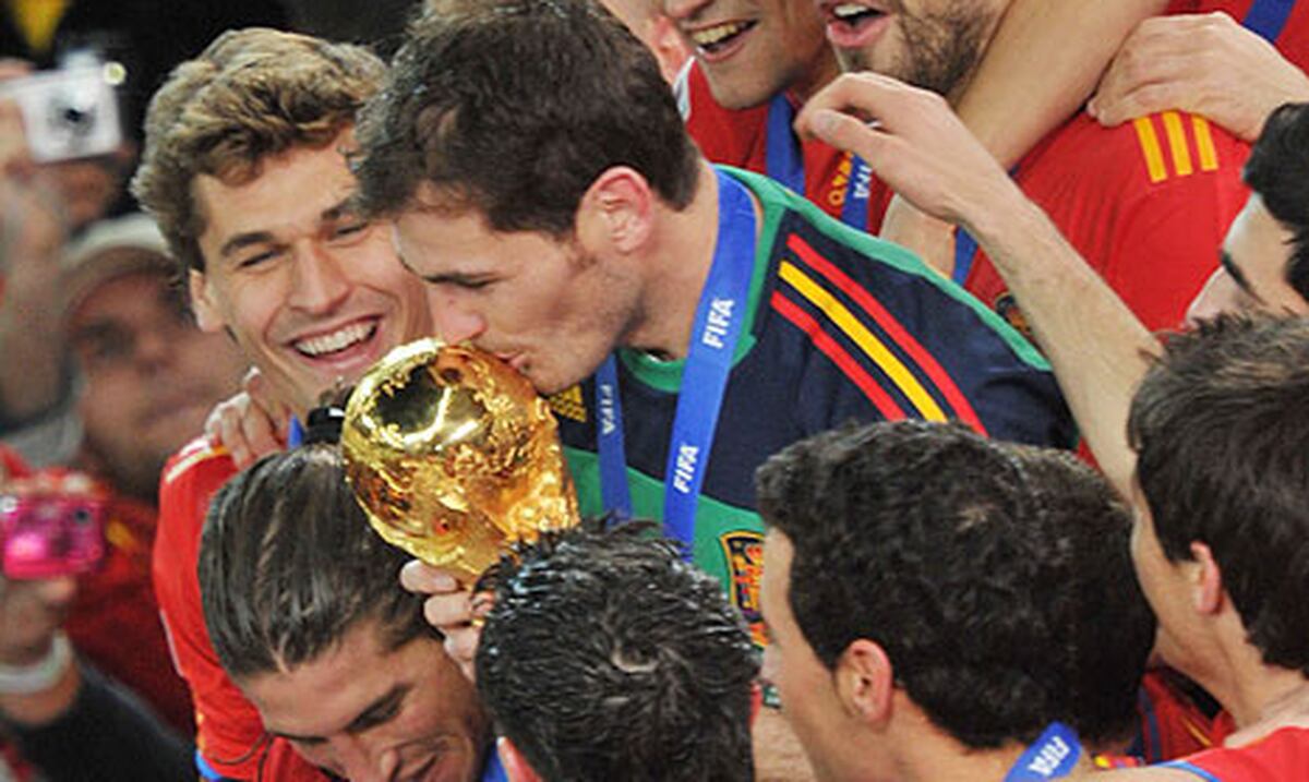 España gana la Copa Mundial de Fútbol 2010 - Primera Hora